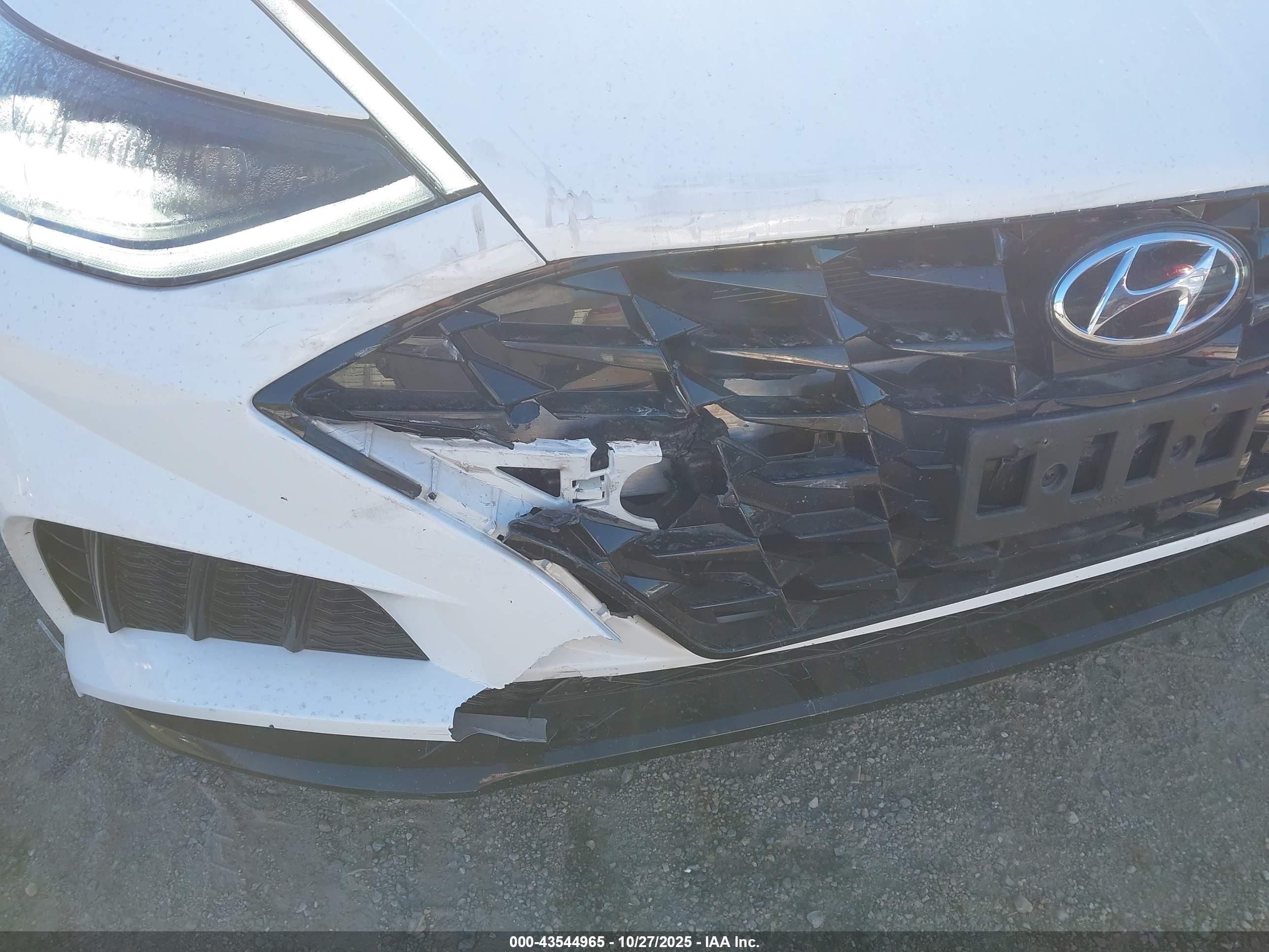HYUNDAI SONATA image 6