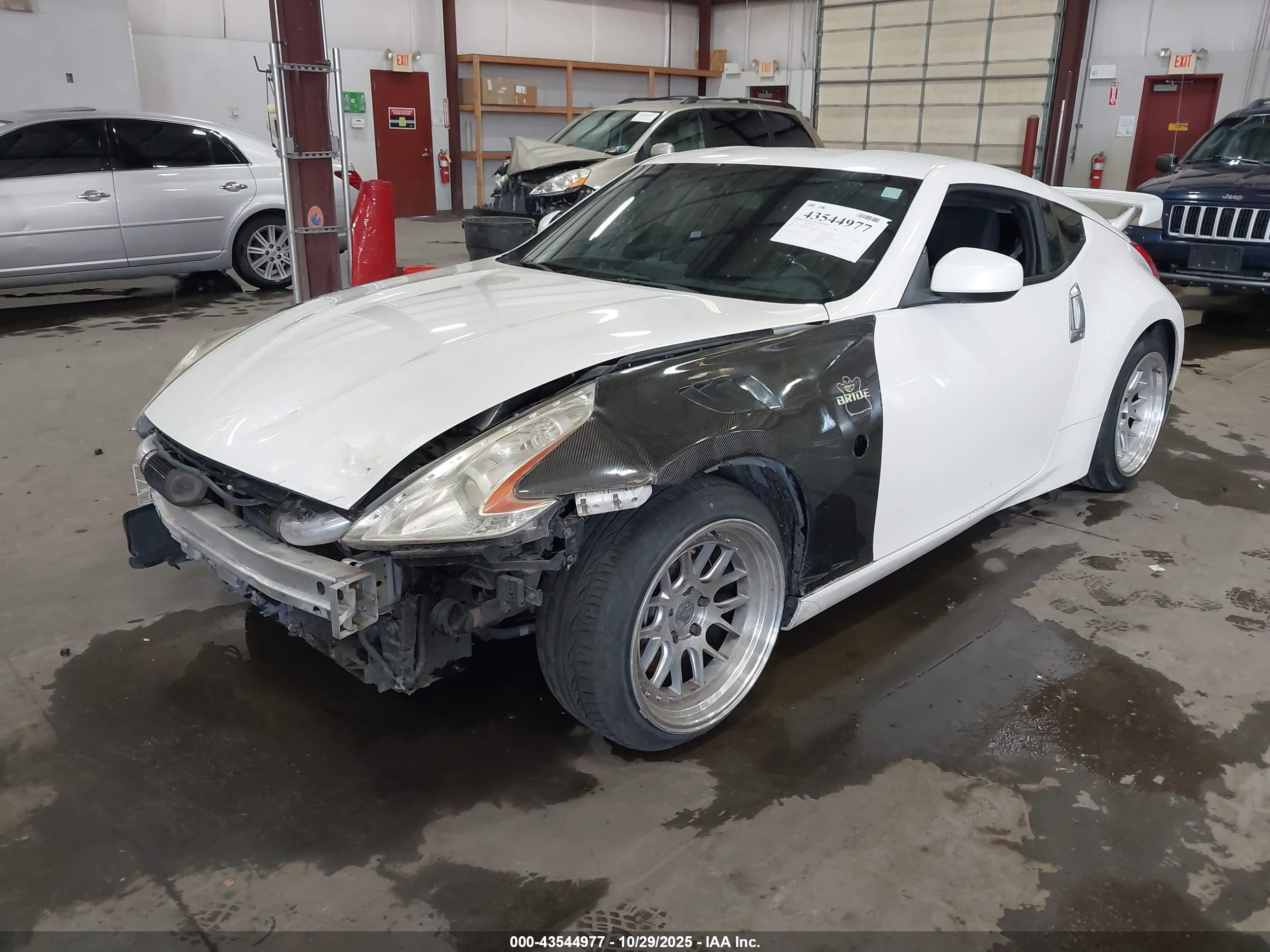 NISSAN 370Z image 2