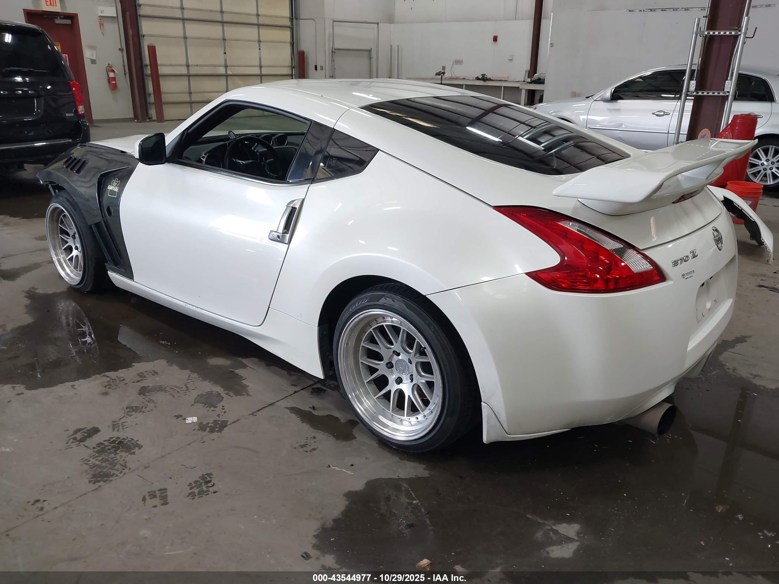 NISSAN 370Z image 3