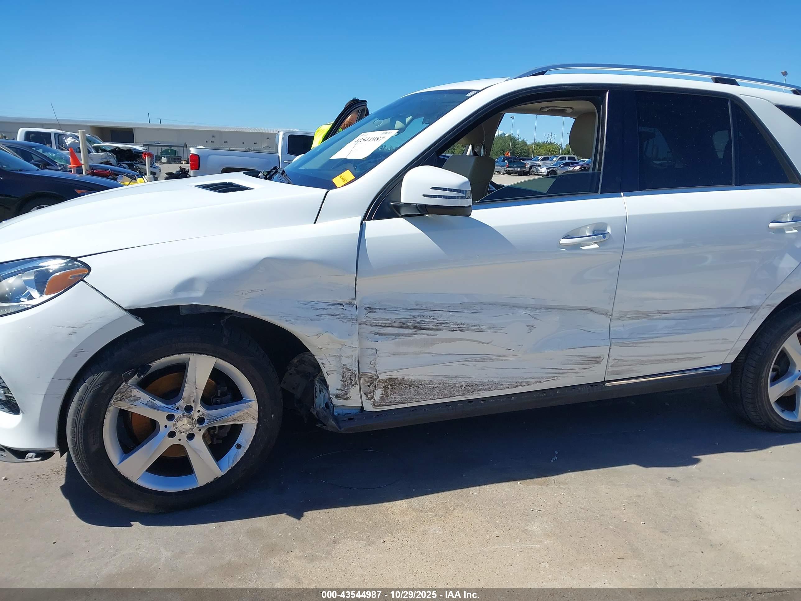 MERCEDES-BENZ GLE image 6