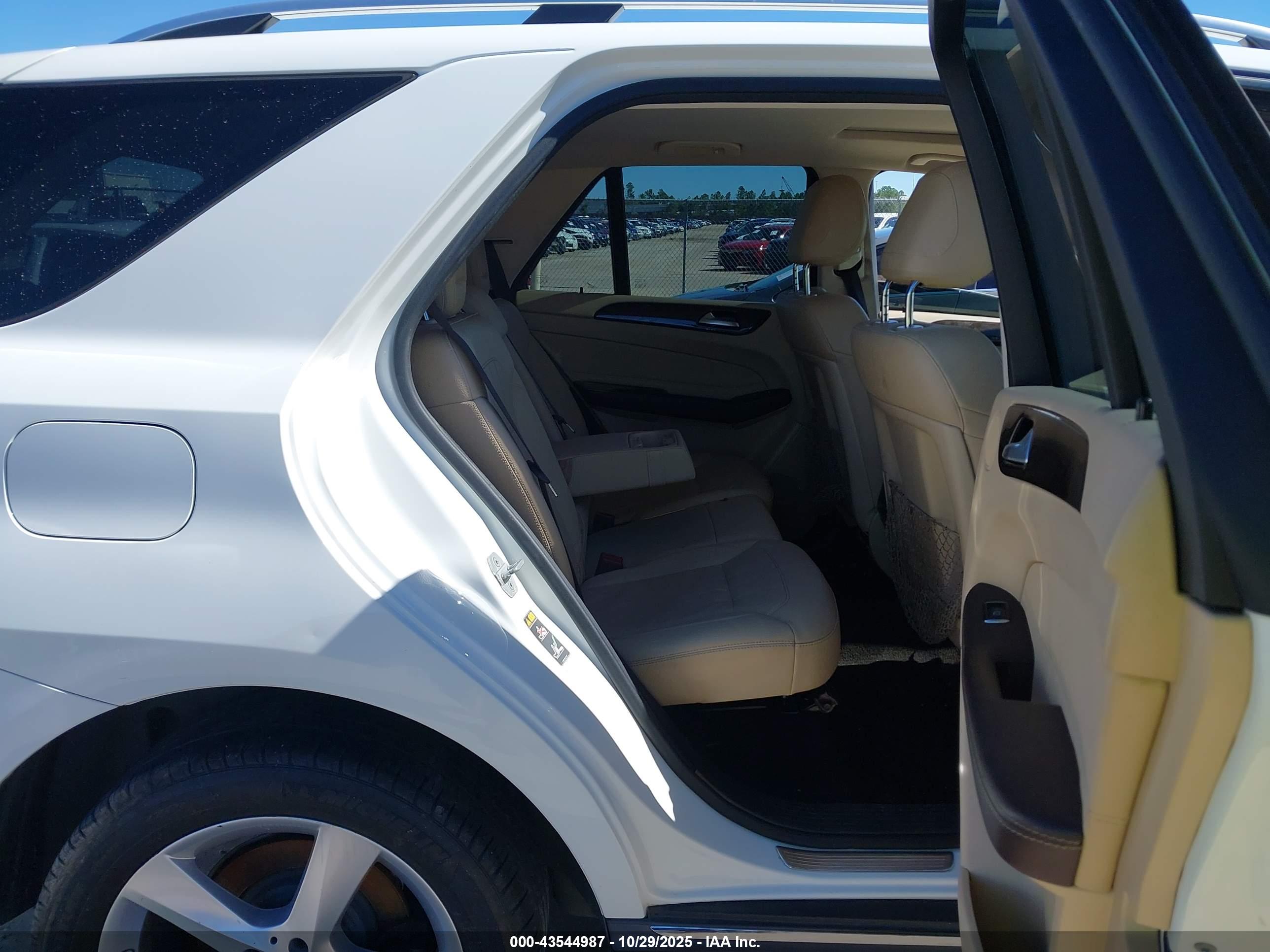 MERCEDES-BENZ GLE image 8