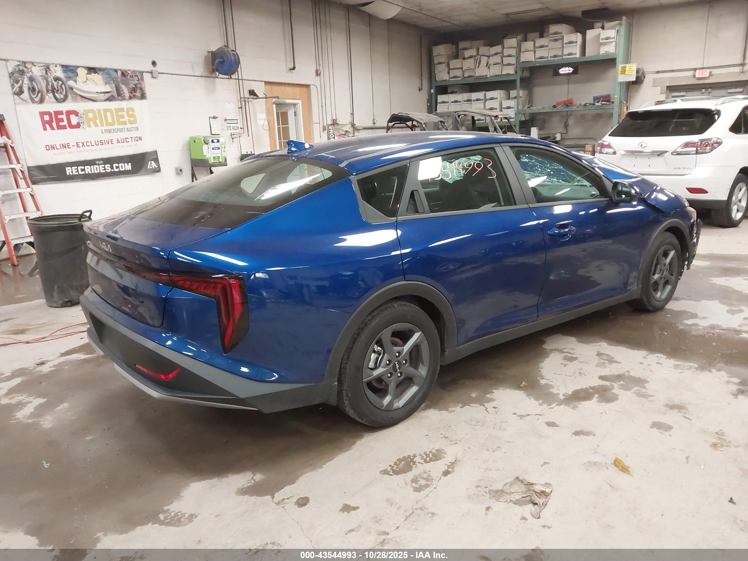 KIA K4 image 4