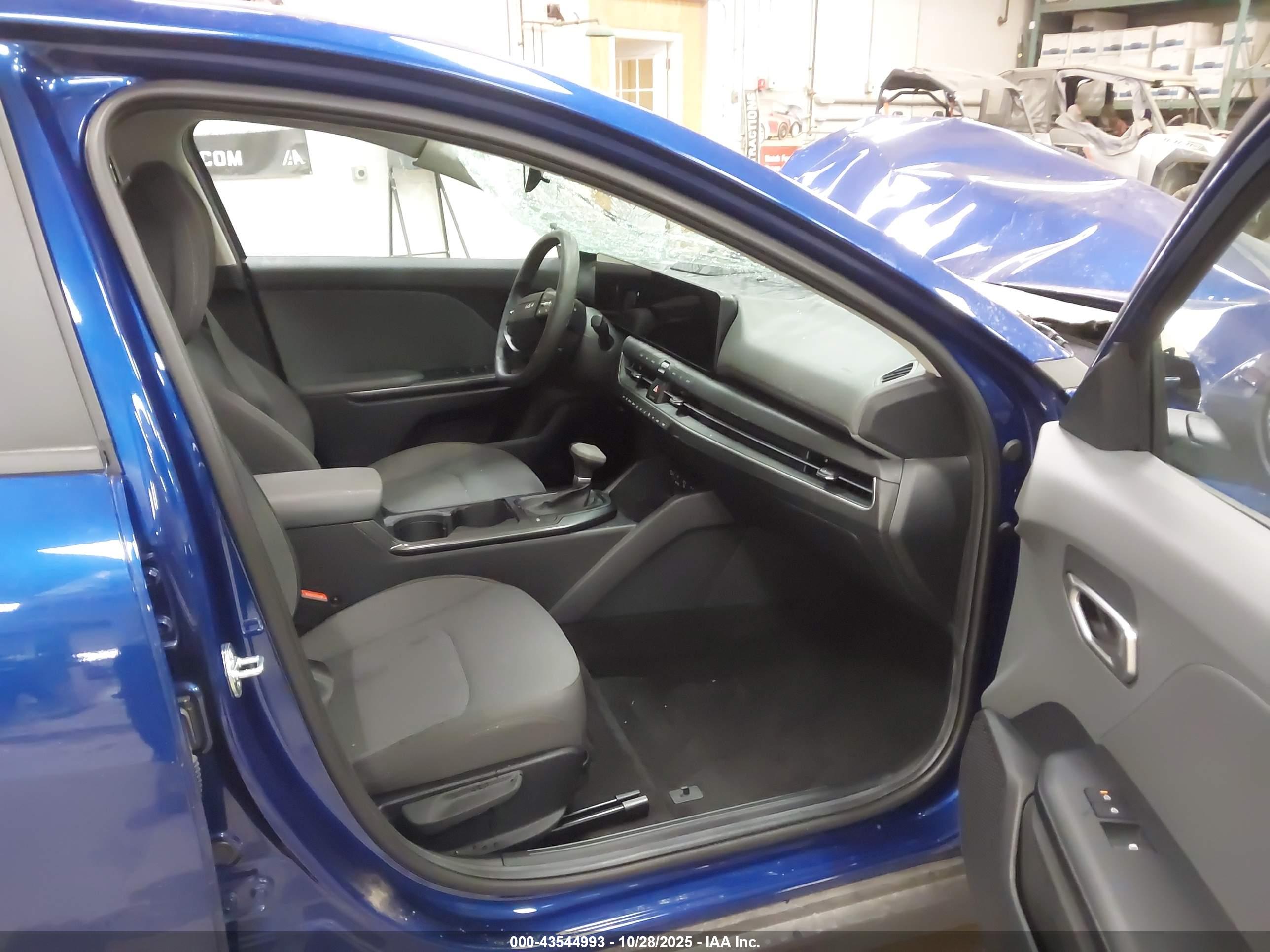 KIA K4 image 5