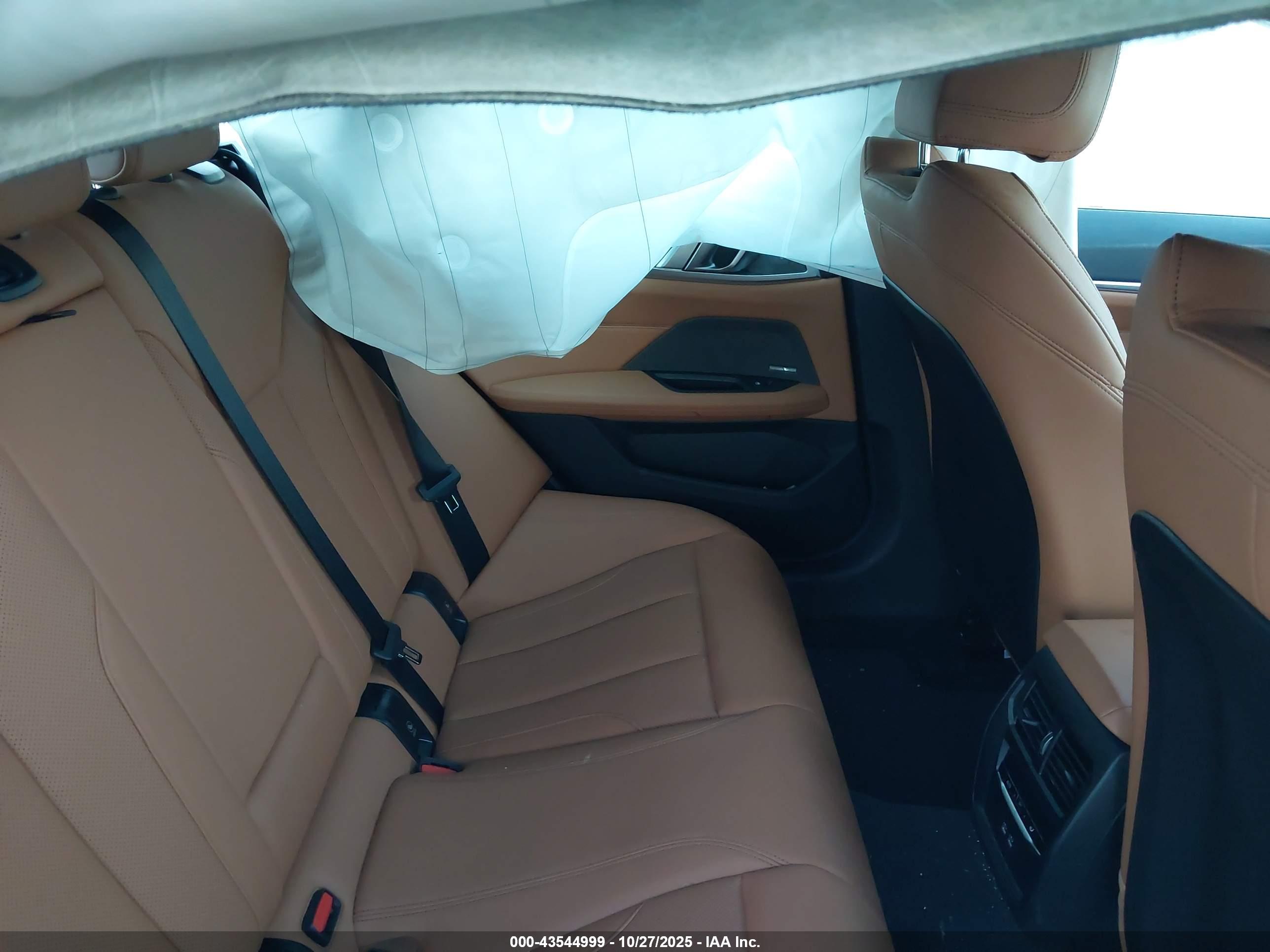 BMW I4 image 8