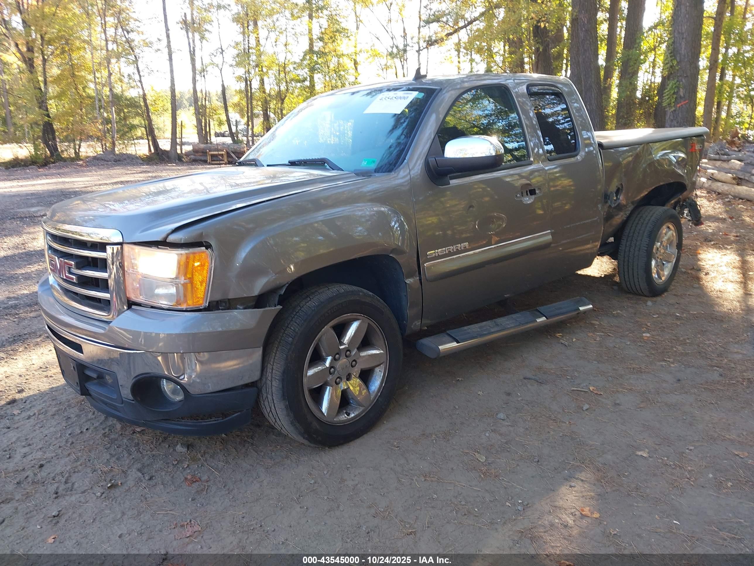 GMC SIERRA image 2