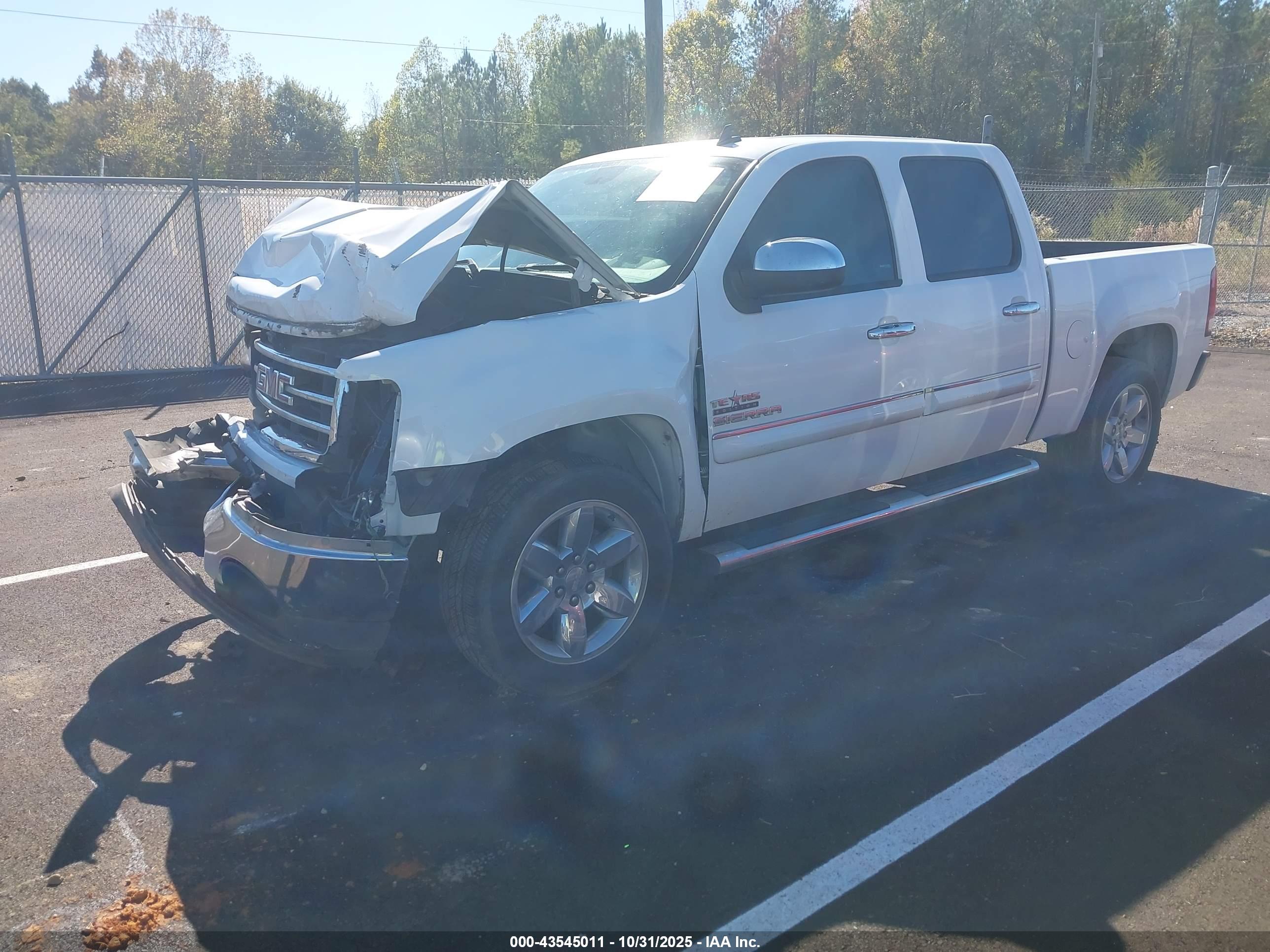 GMC SIERRA image 2