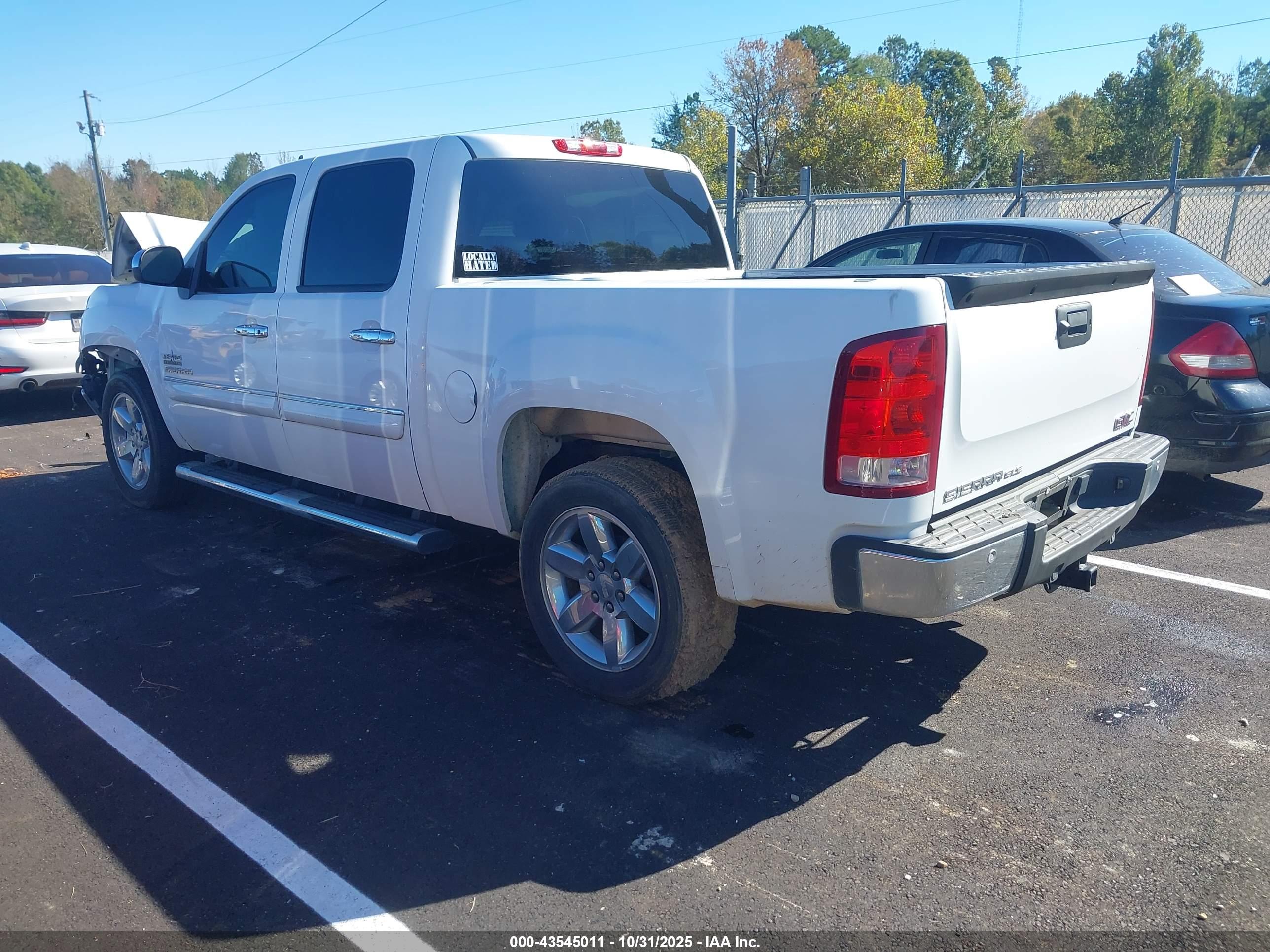 GMC SIERRA image 3