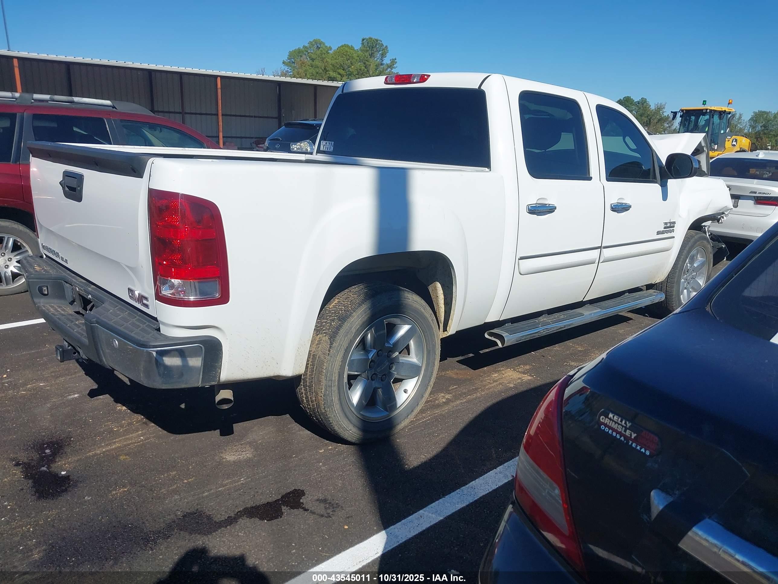 GMC SIERRA image 4