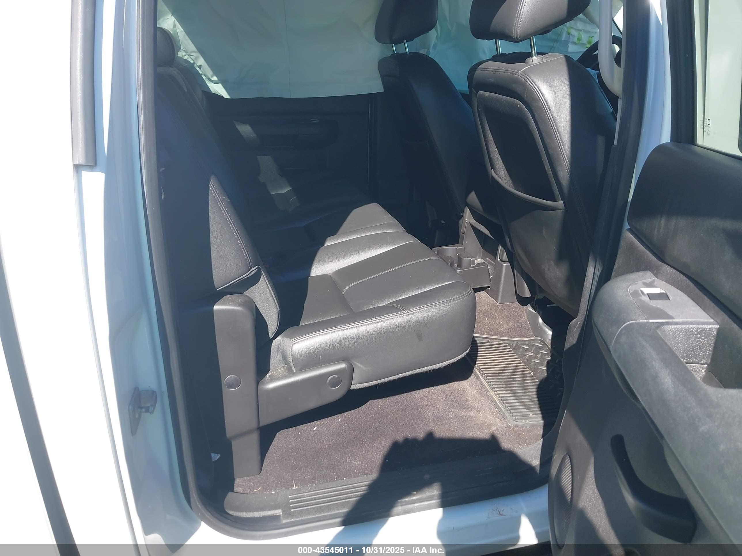 GMC SIERRA image 8