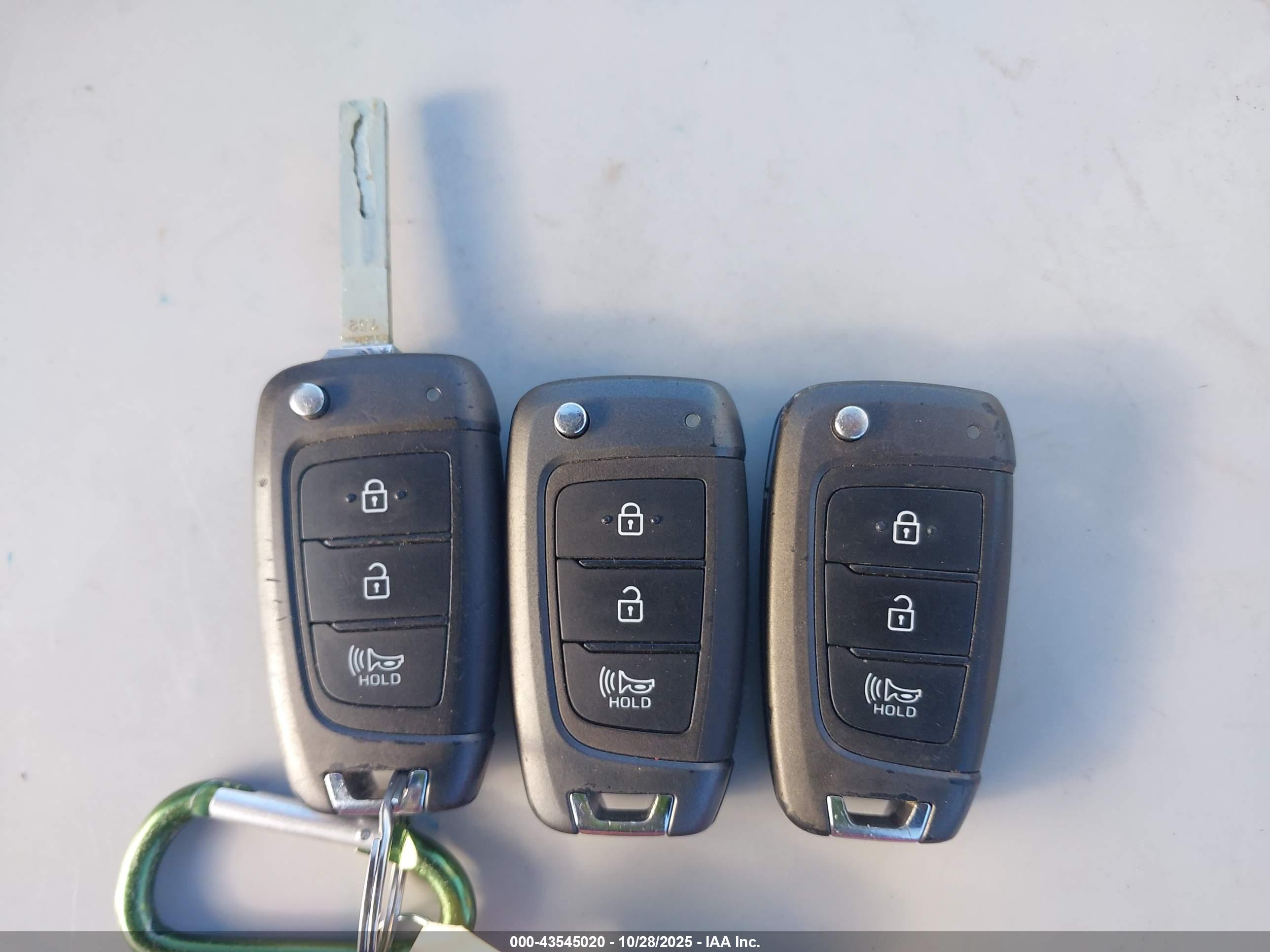HYUNDAI VENUE image 11