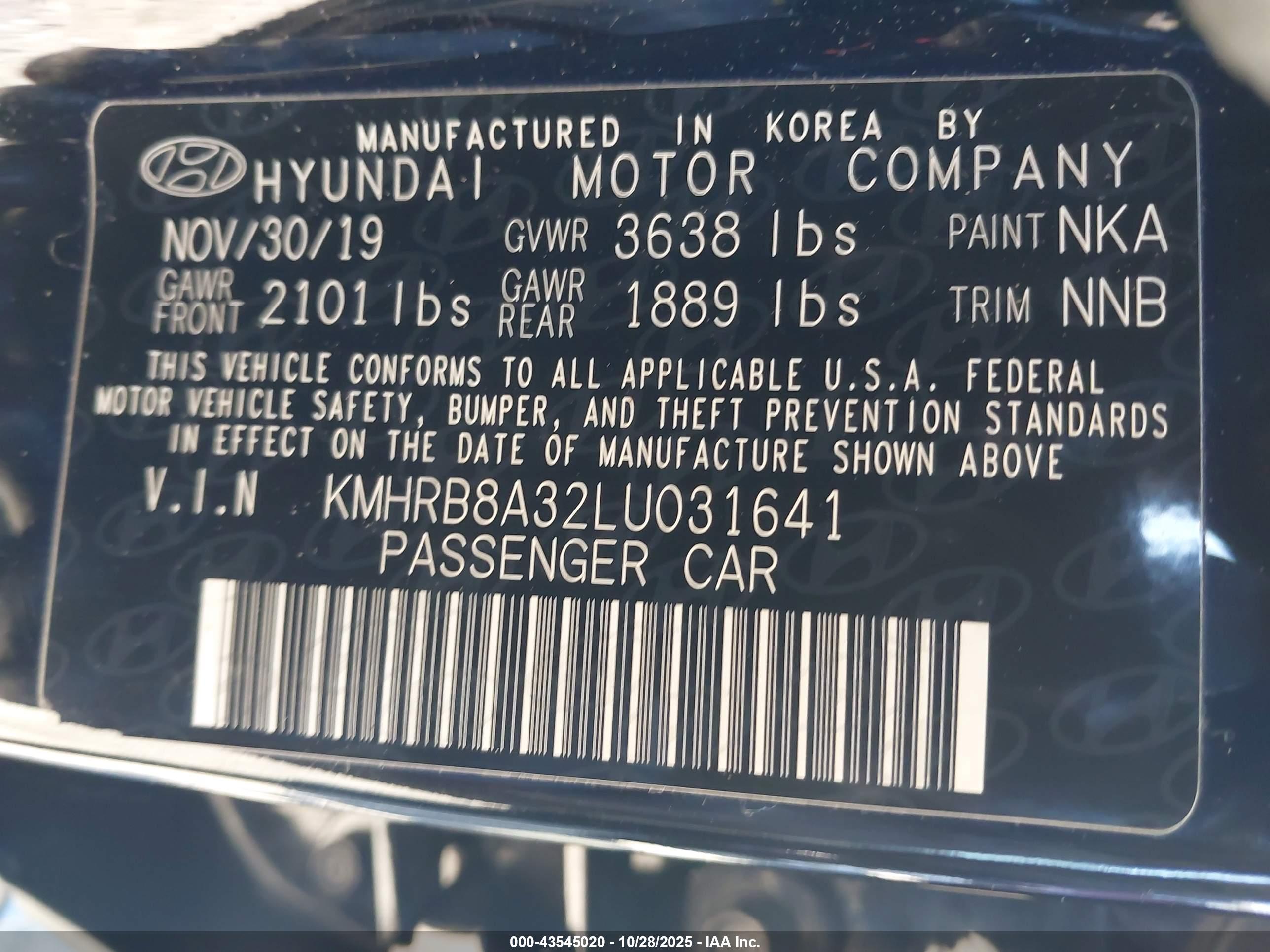 HYUNDAI VENUE image 9