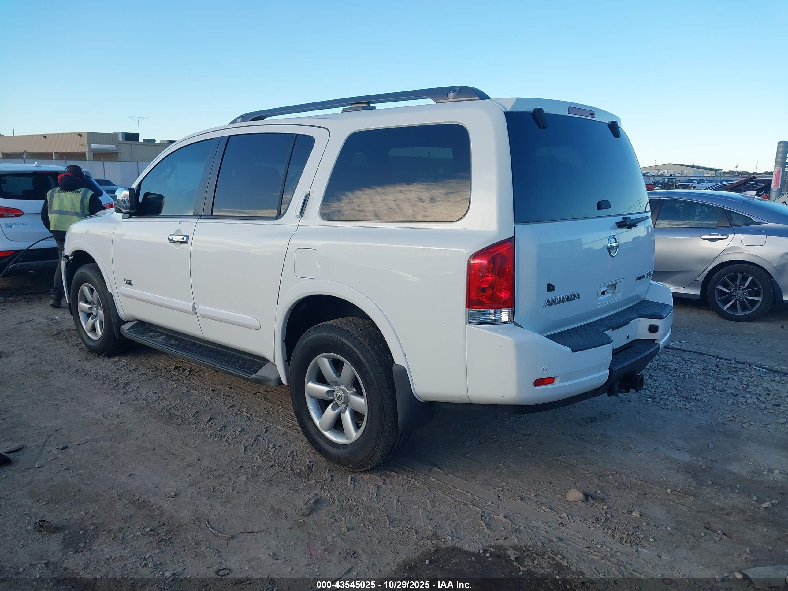 NISSAN ARMADA image 3