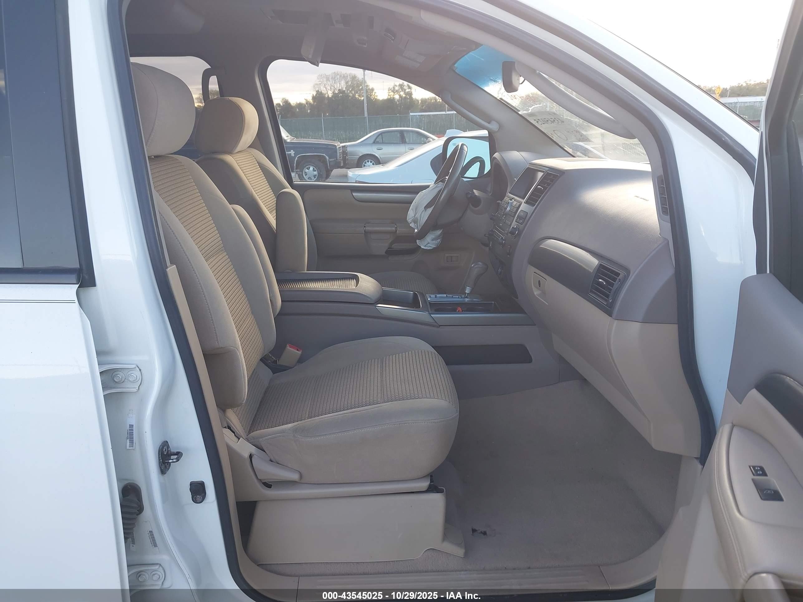 NISSAN ARMADA image 5