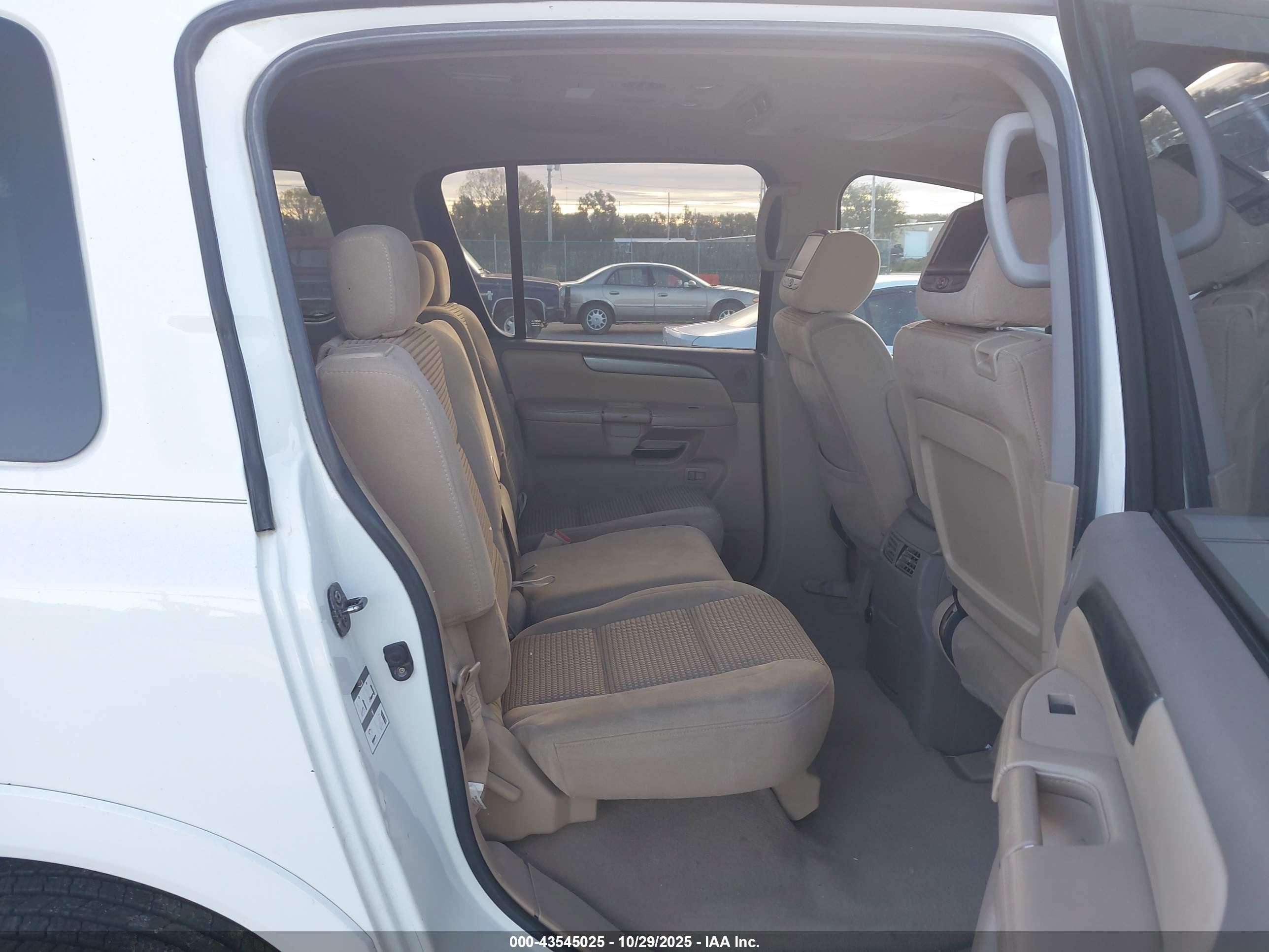 NISSAN ARMADA image 8