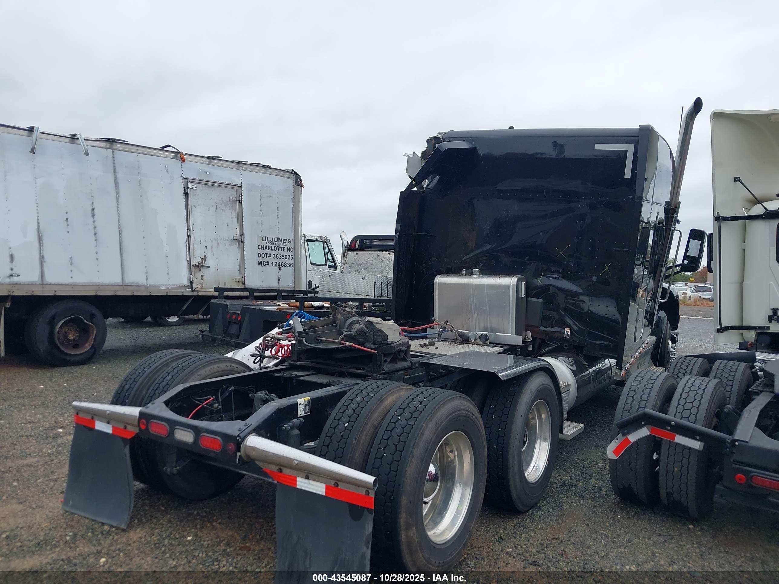 PETERBILT 579 image 4