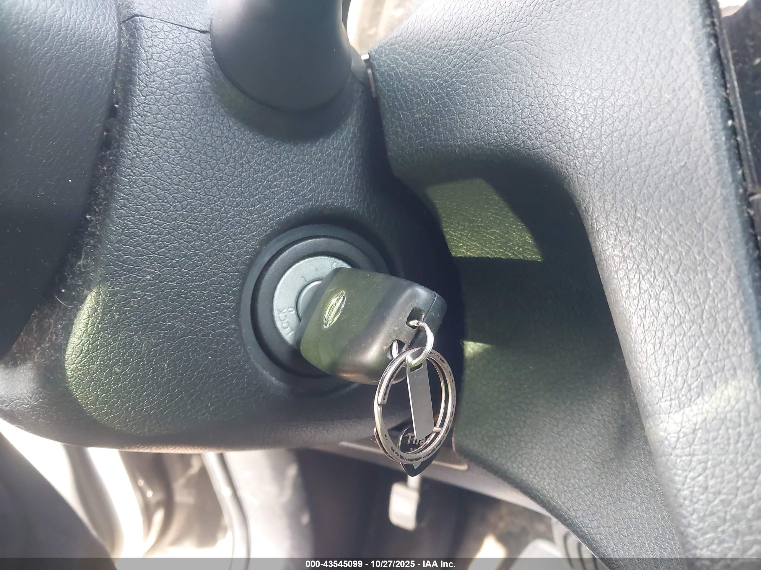 NISSAN ROGUE image 11