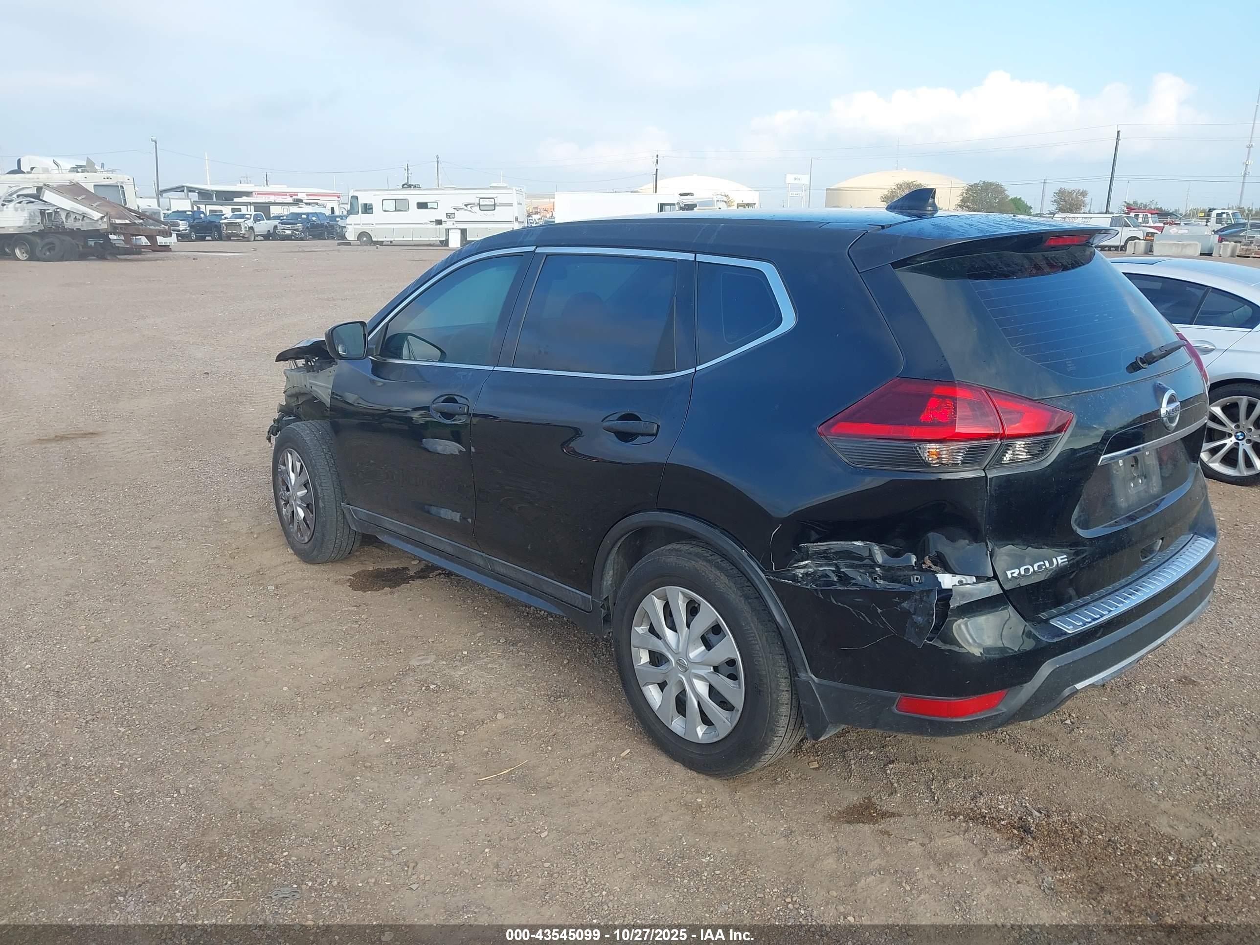 NISSAN ROGUE image 3