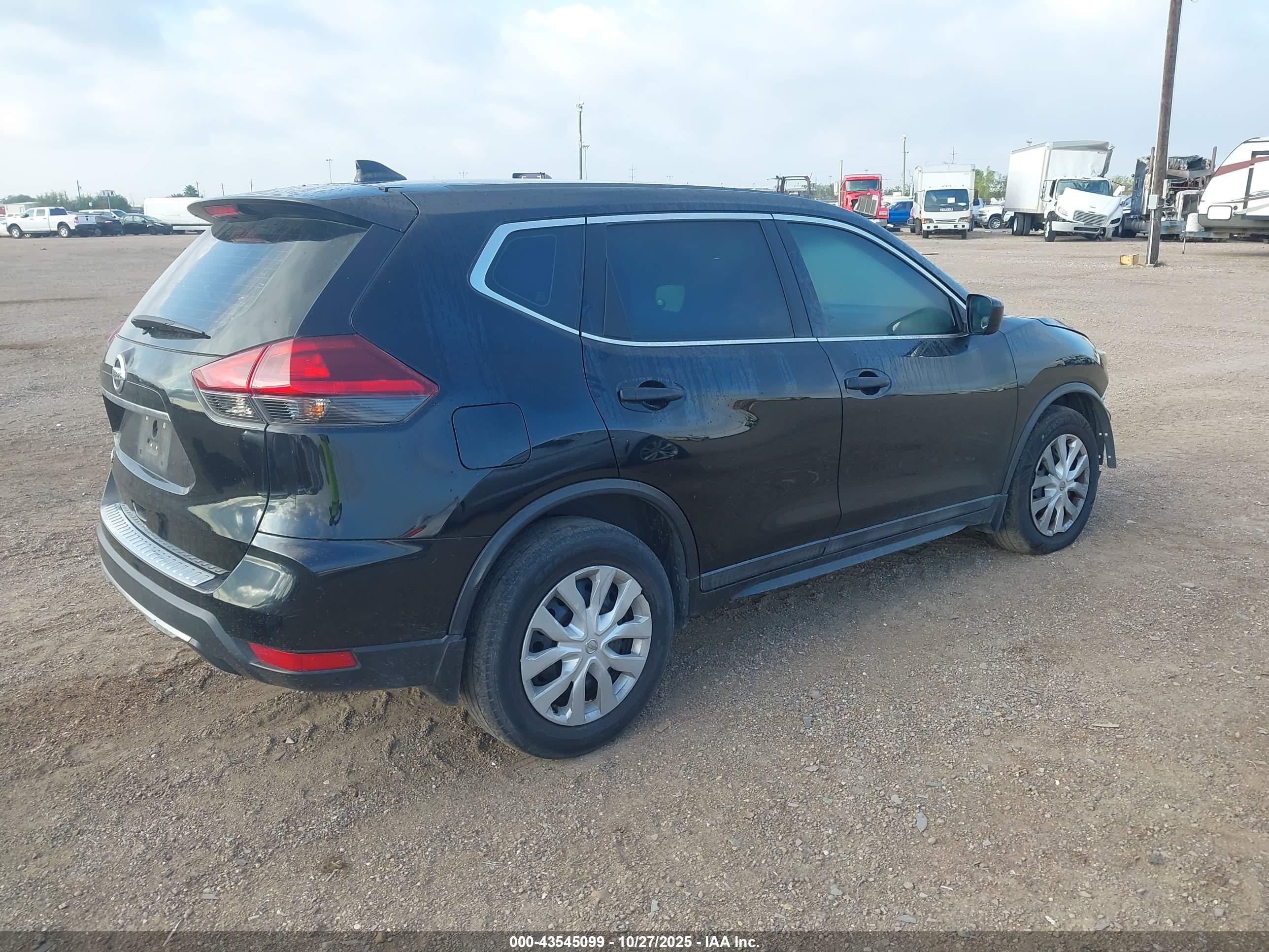 NISSAN ROGUE image 4