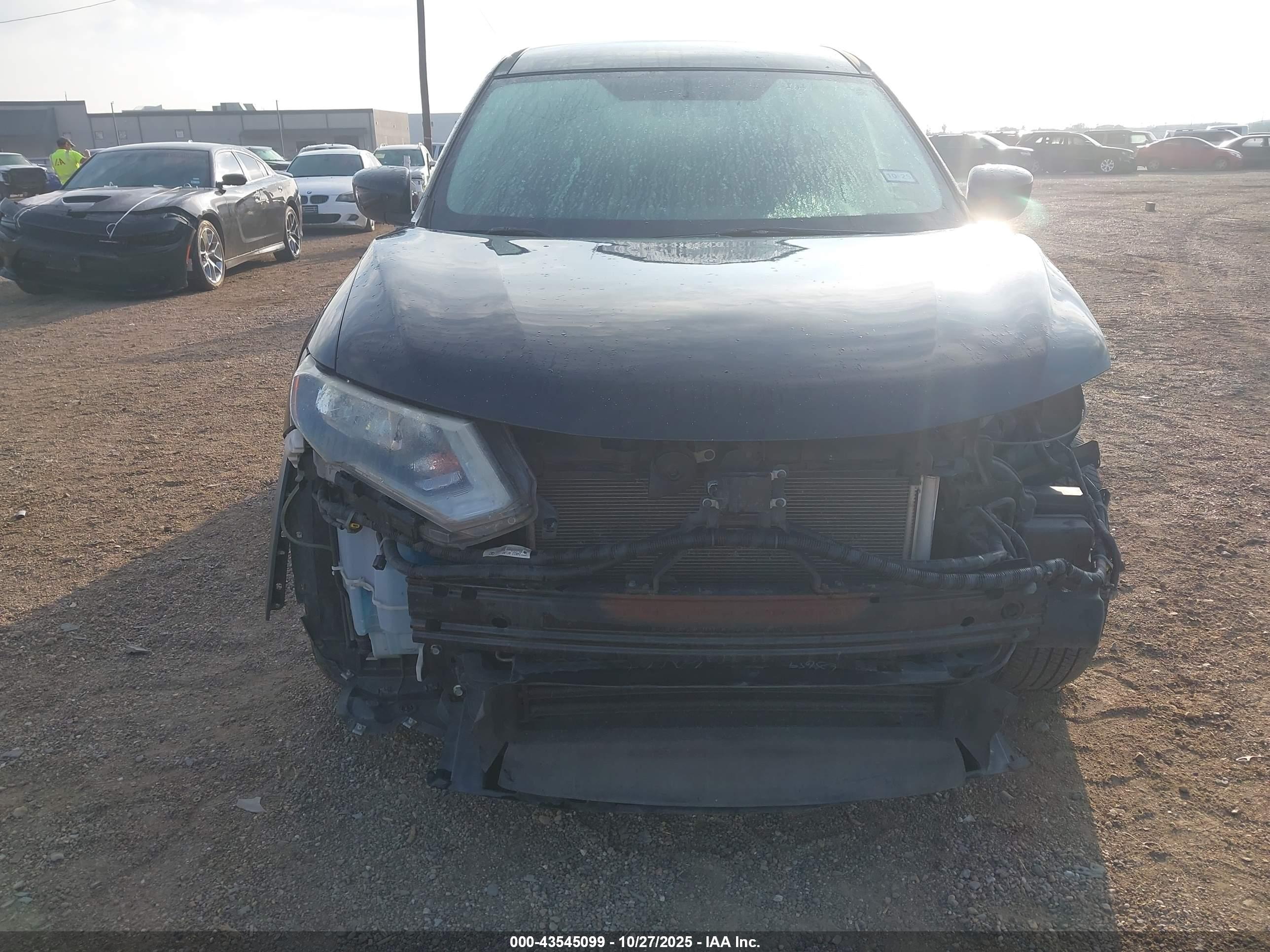 NISSAN ROGUE image 6