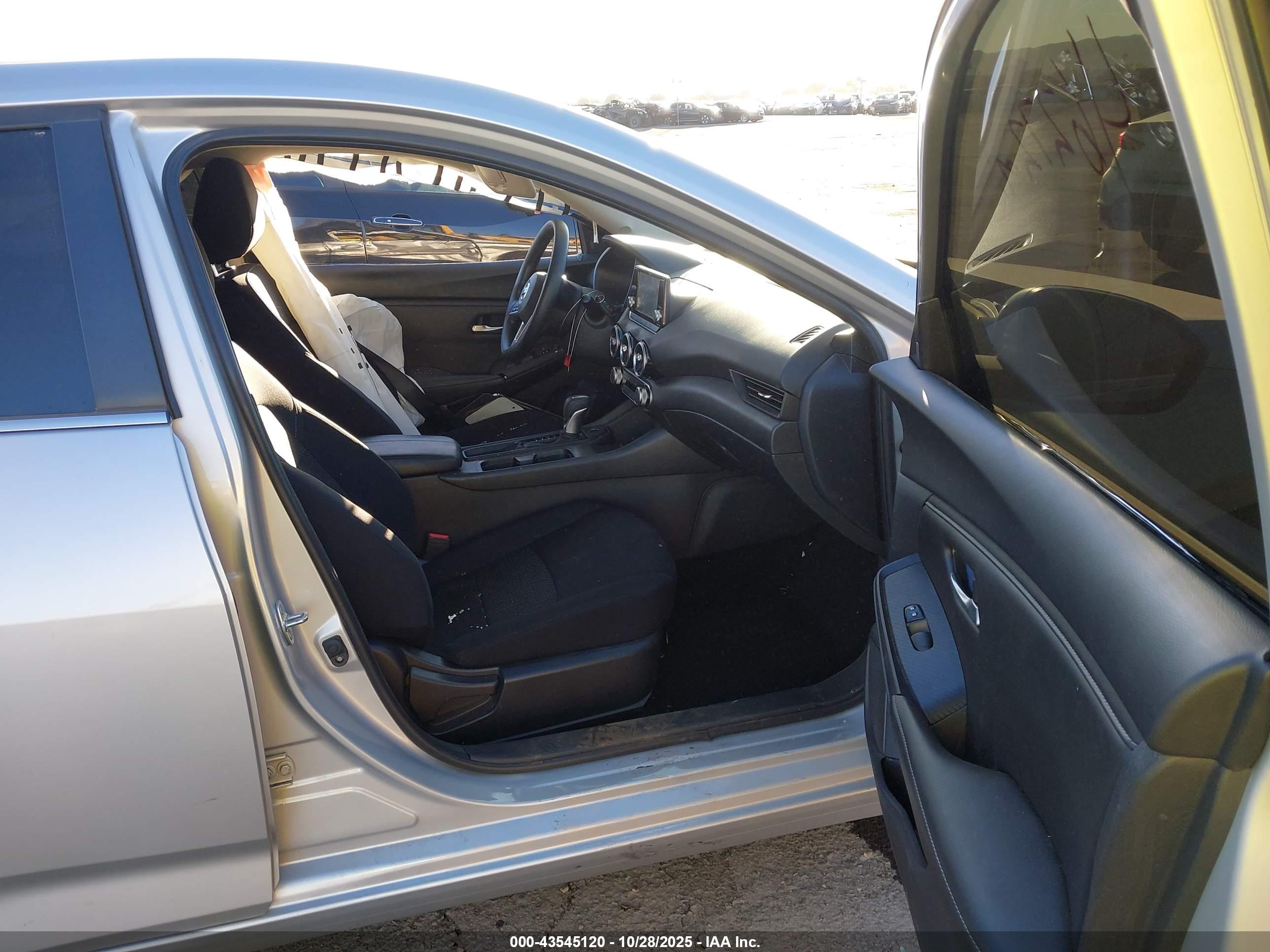 NISSAN SENTRA image 5