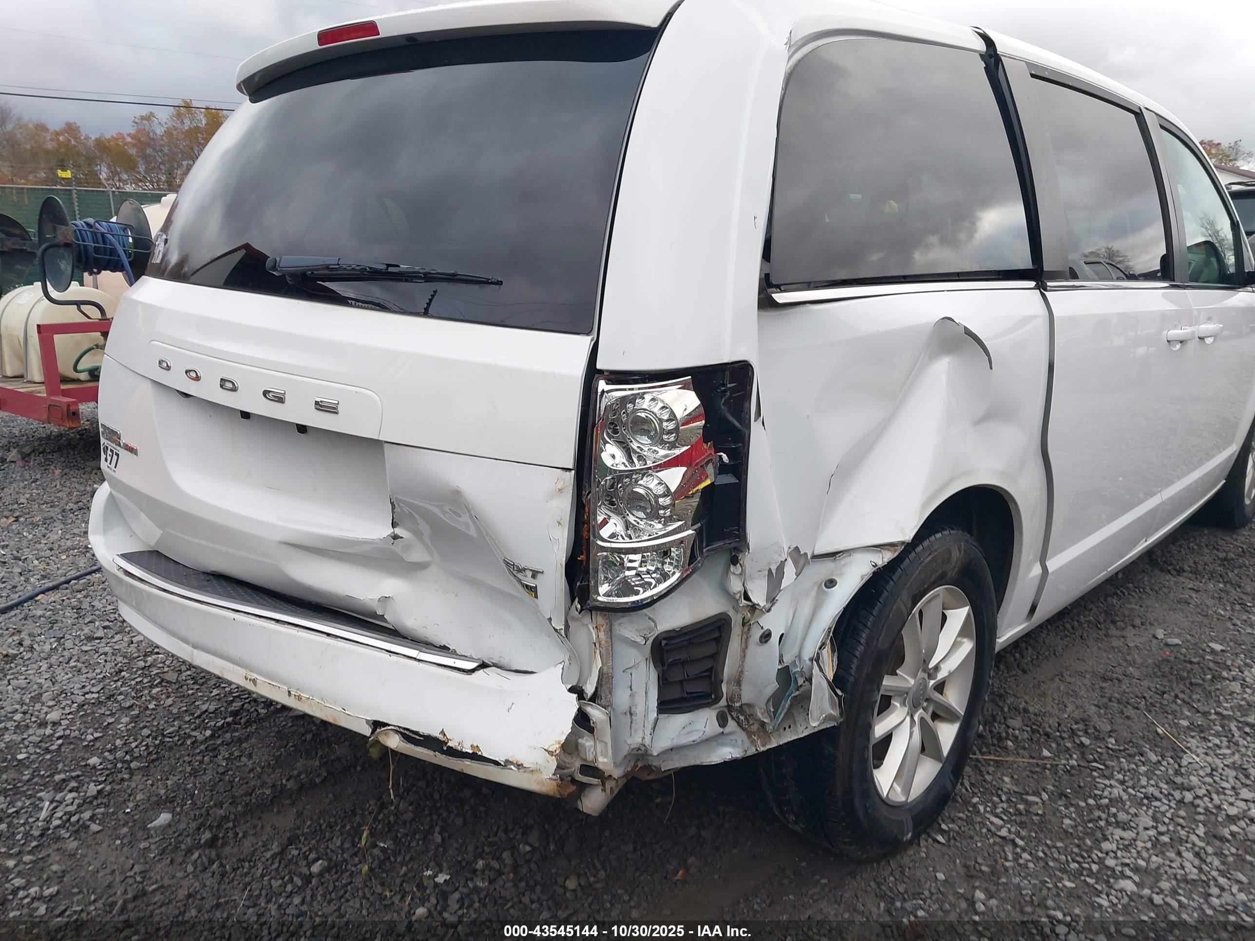DODGE GRAND image 6