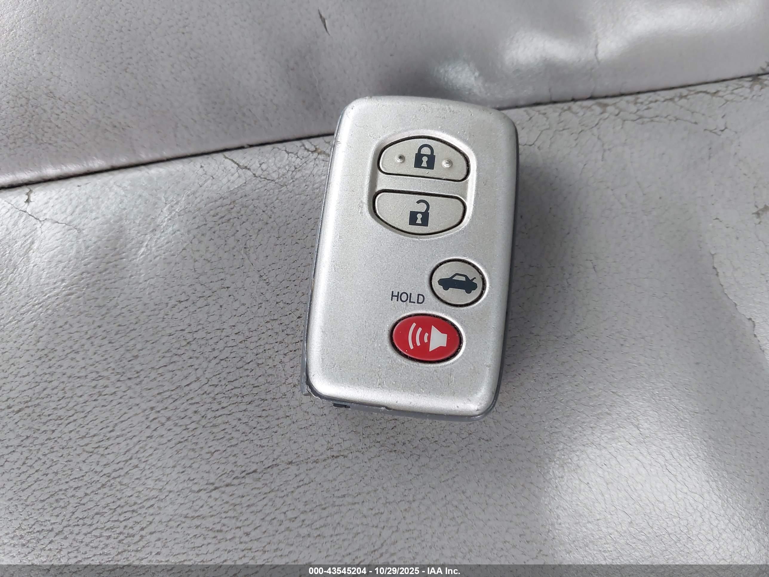 TOYOTA CAMRY image 11