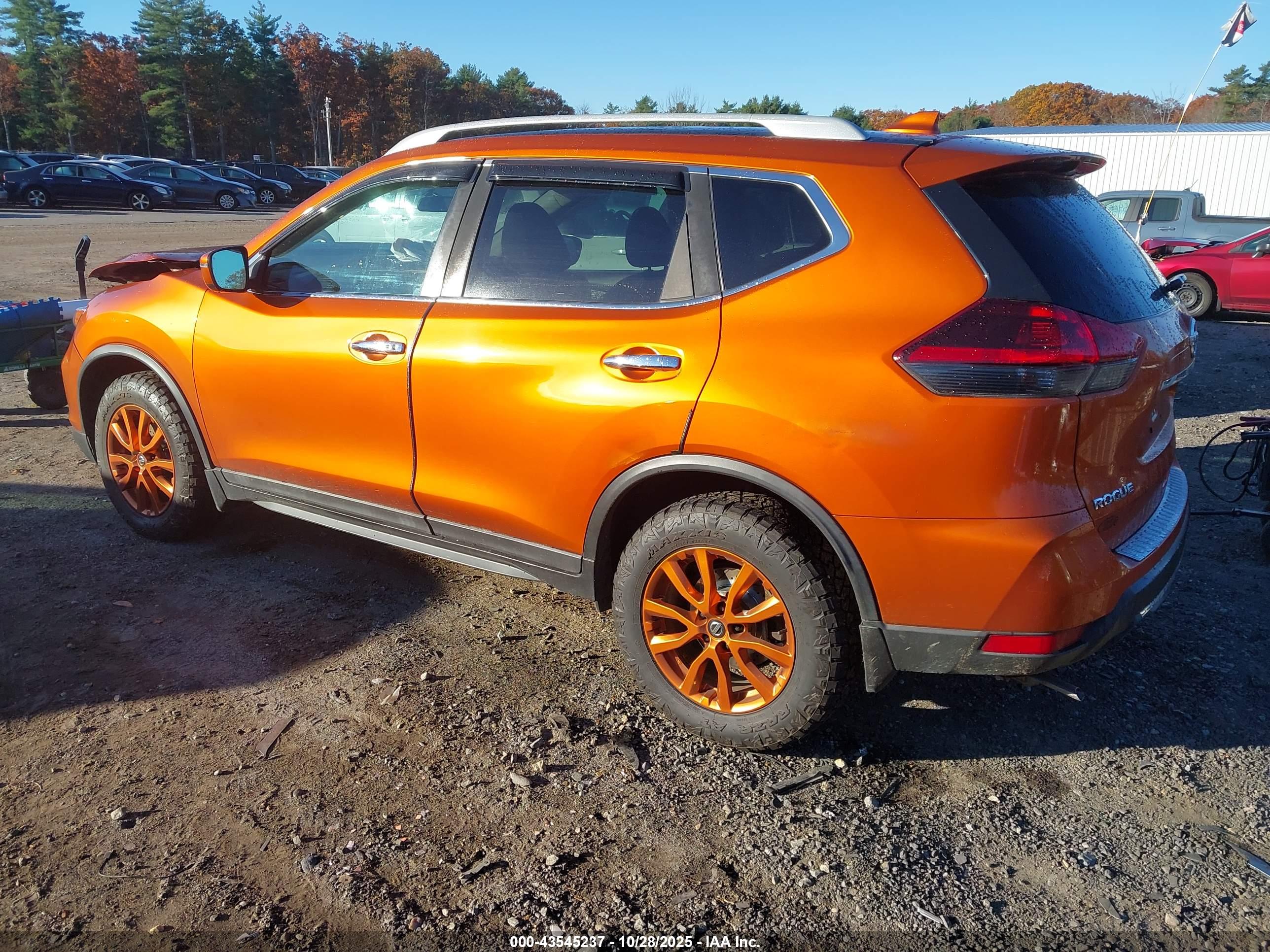NISSAN ROGUE image 3