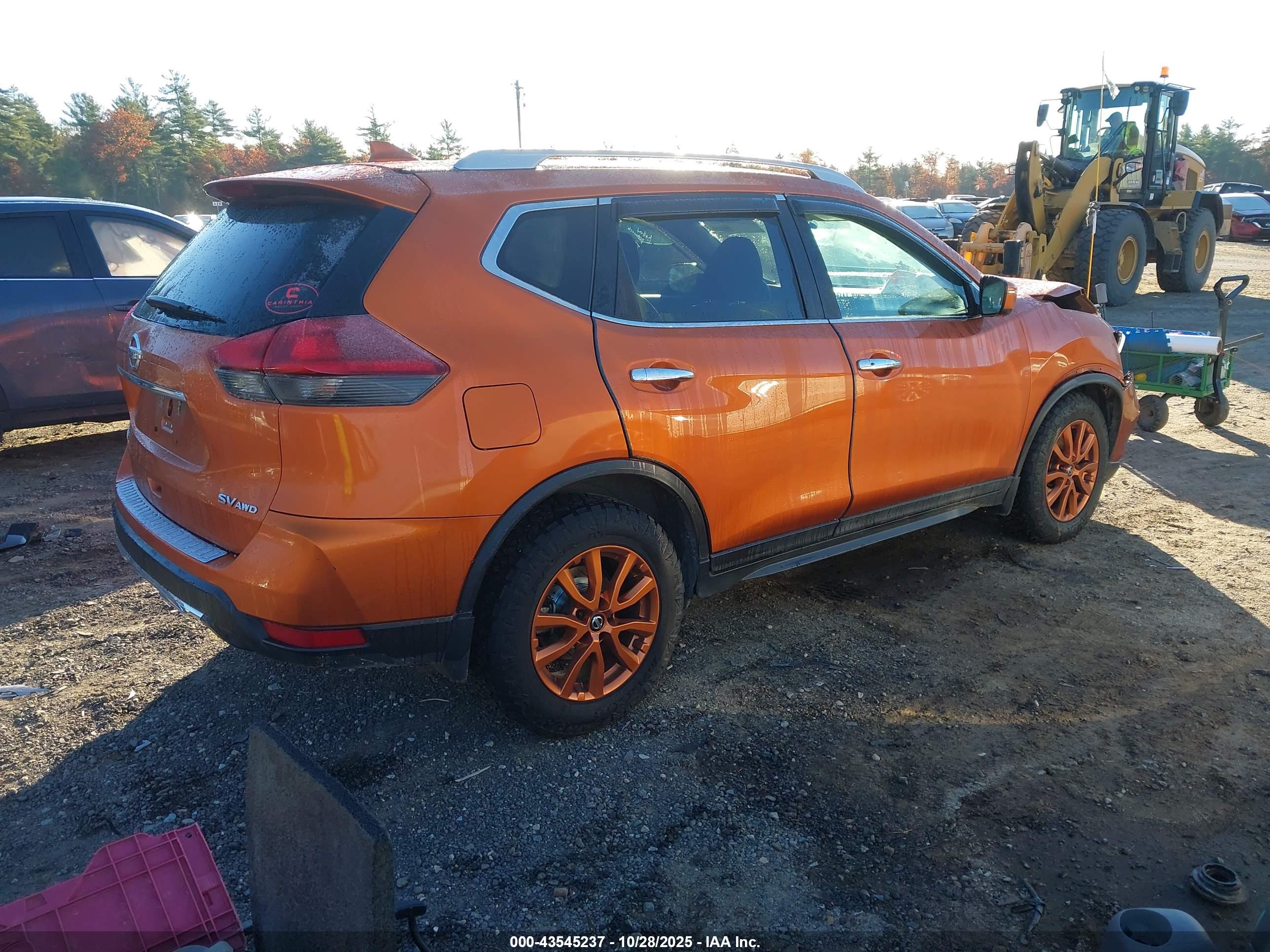 NISSAN ROGUE image 4