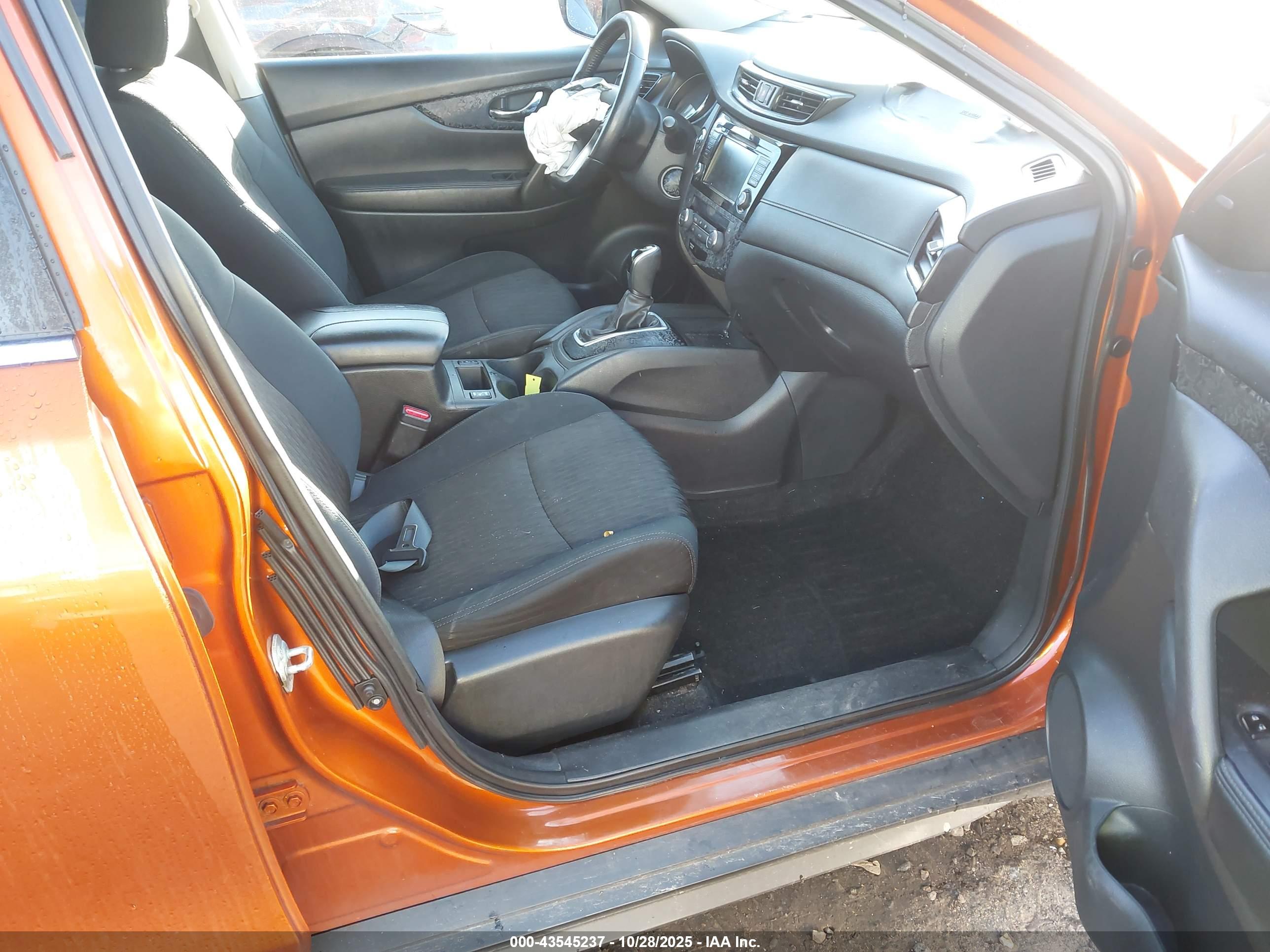 NISSAN ROGUE image 5