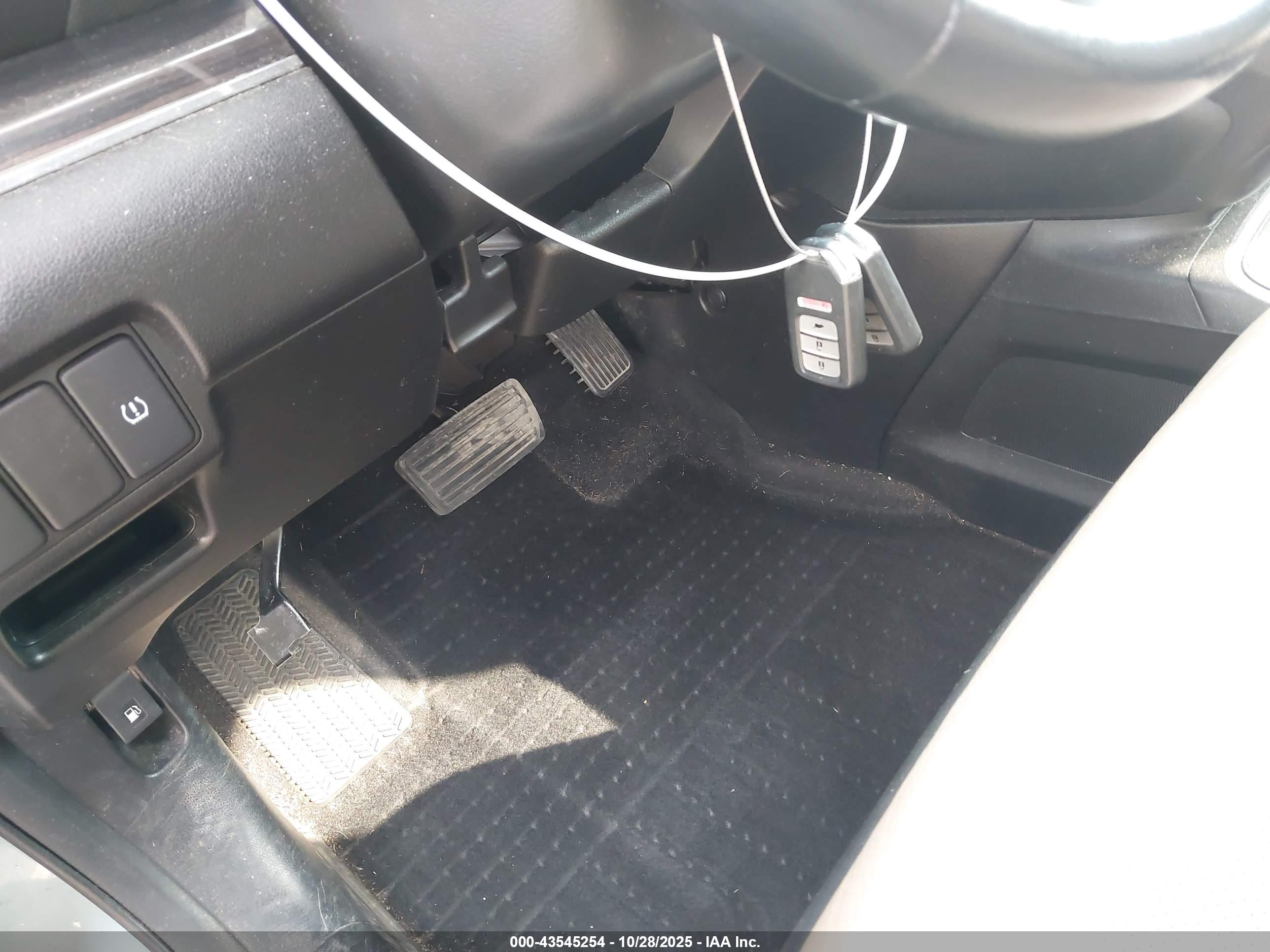 HONDA CR-V image 11