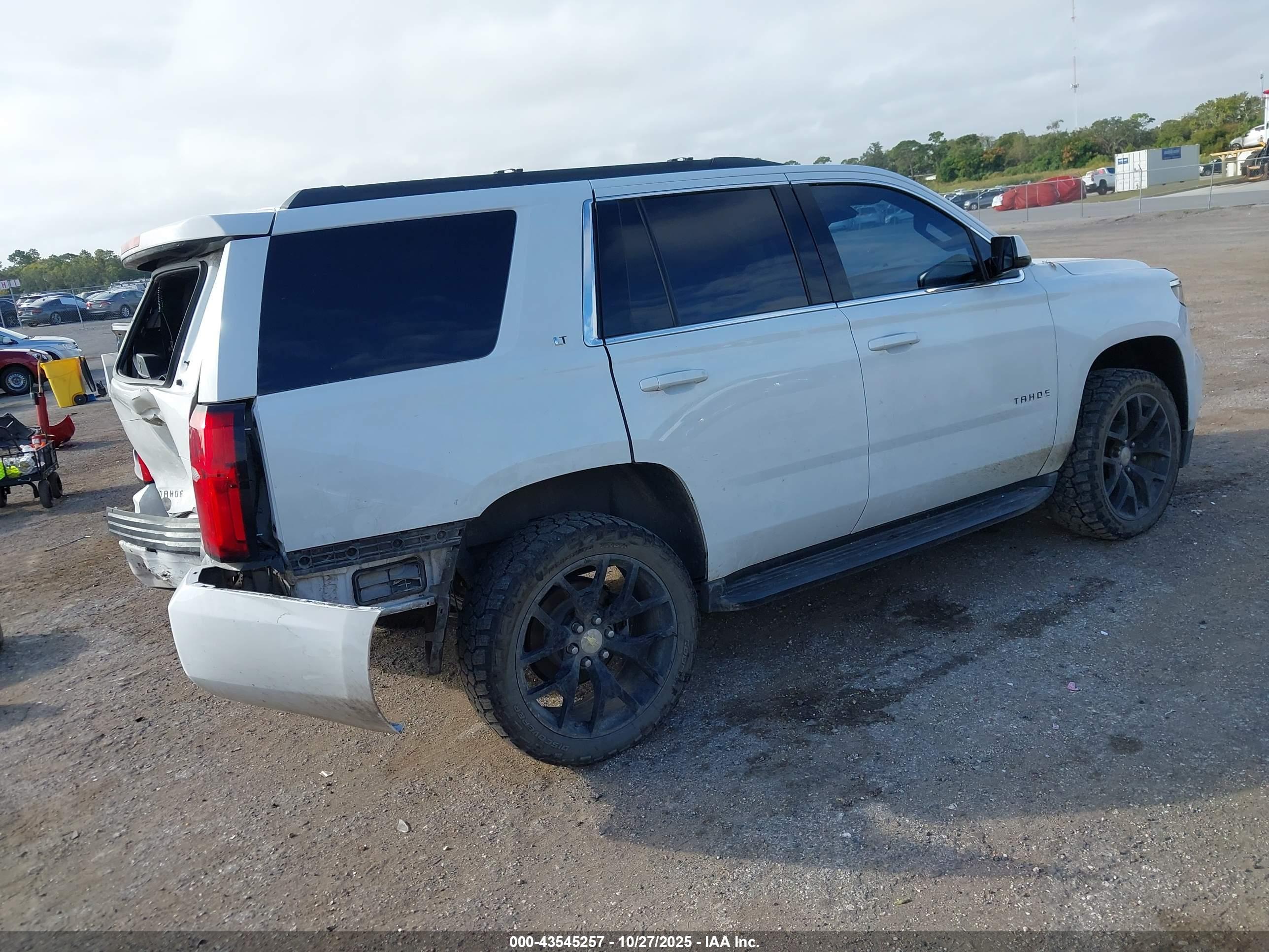 CHEVROLET TAHOE image 4