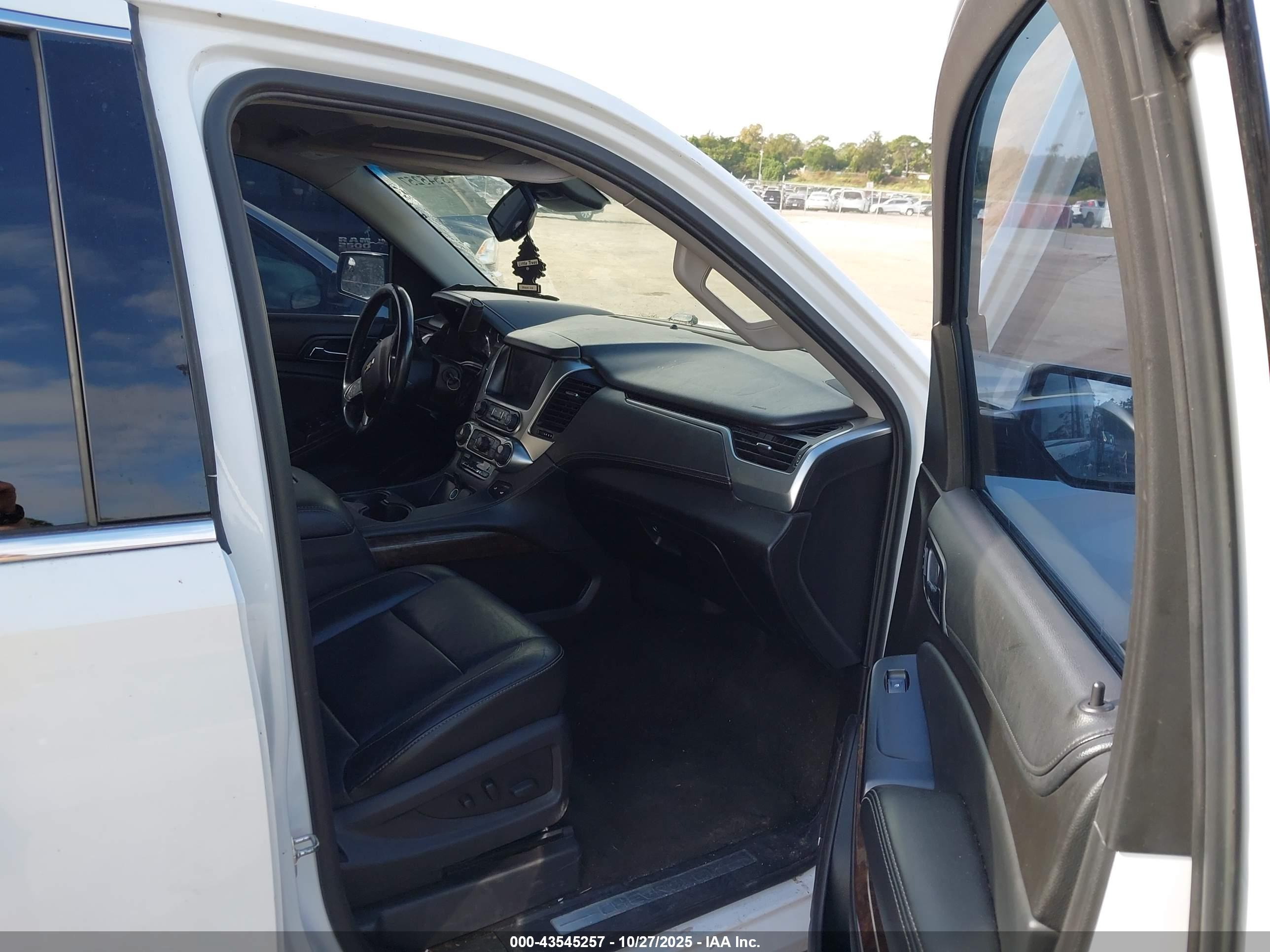 CHEVROLET TAHOE image 5