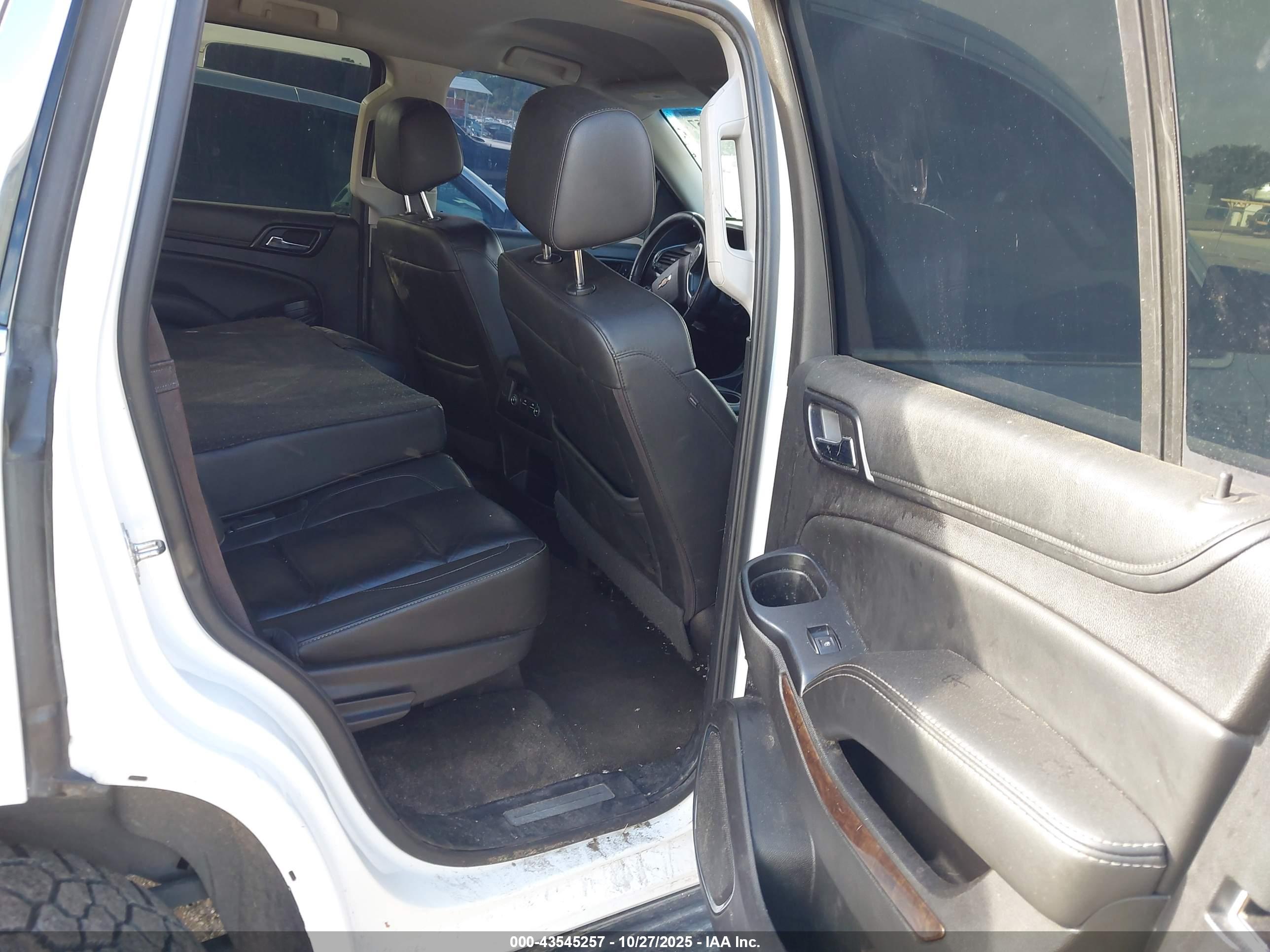 CHEVROLET TAHOE image 8
