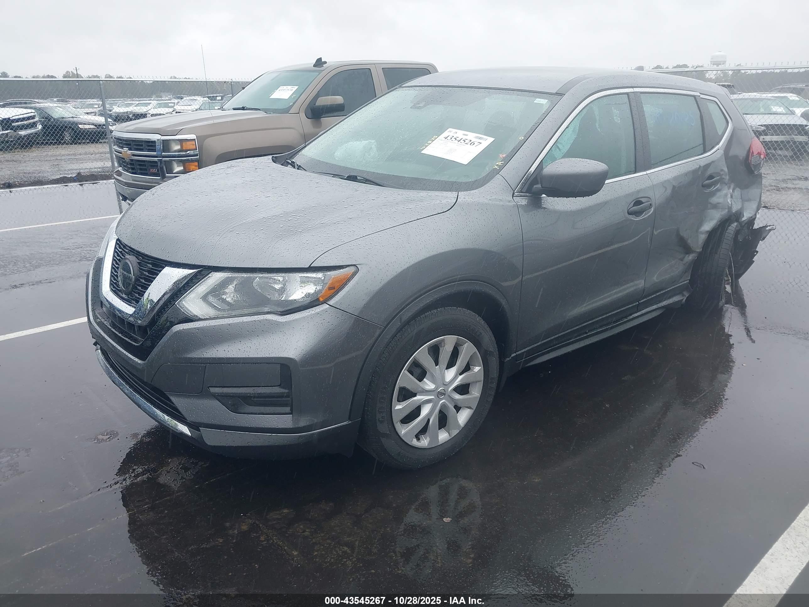 NISSAN ROGUE image 2