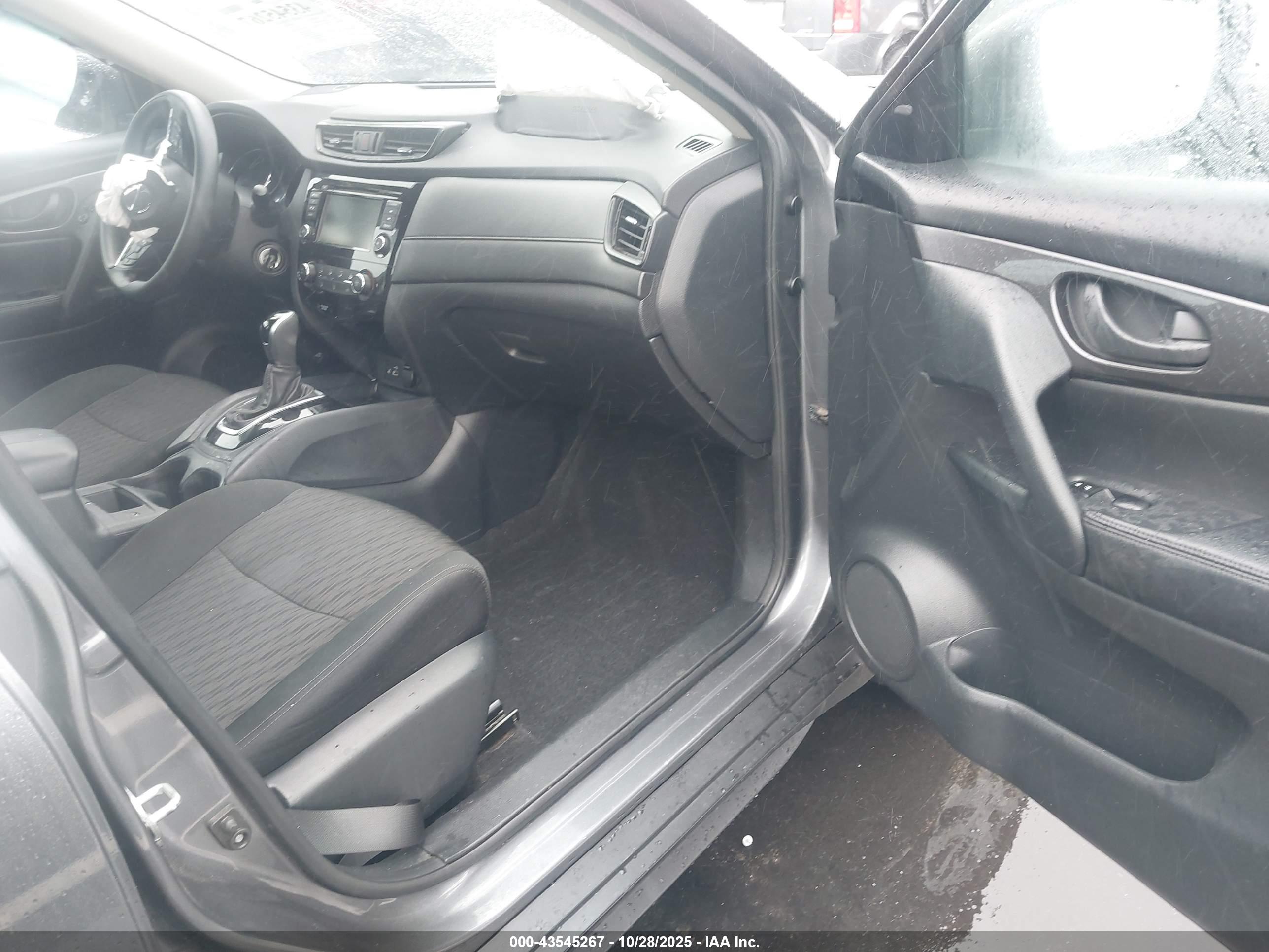 NISSAN ROGUE image 5