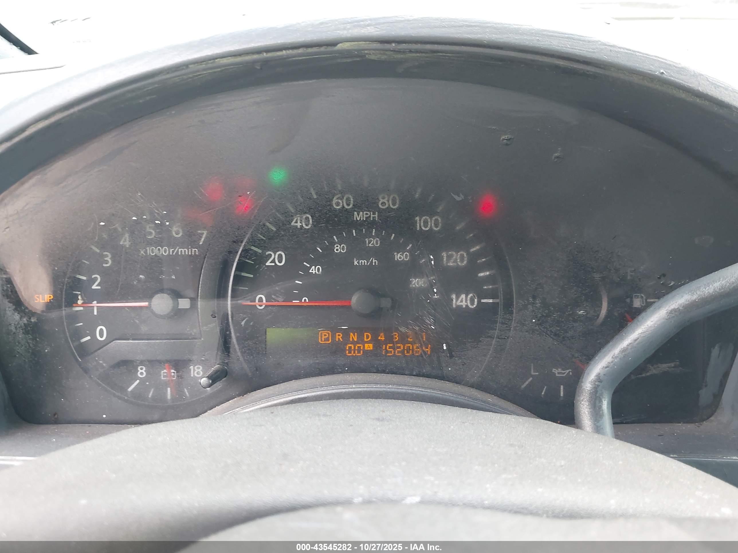 NISSAN TITAN image 7