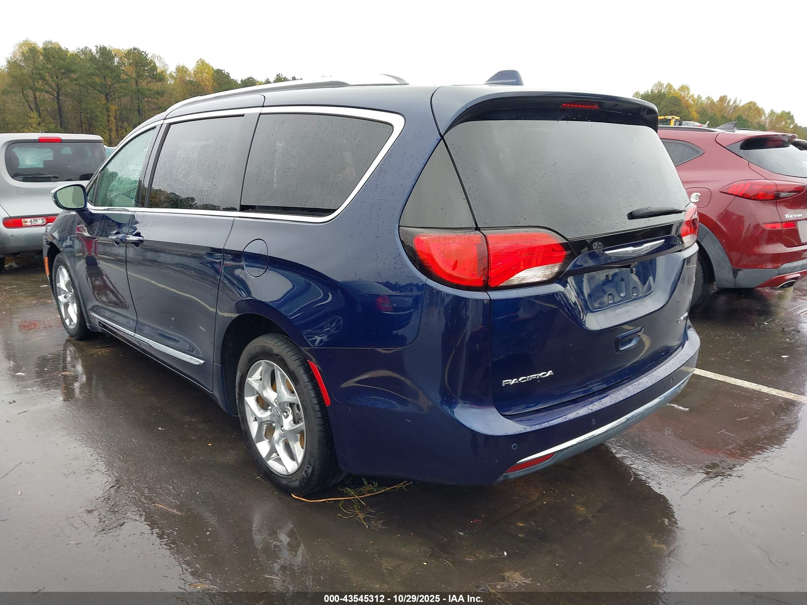 CHRYSLER PACIFICA image 3