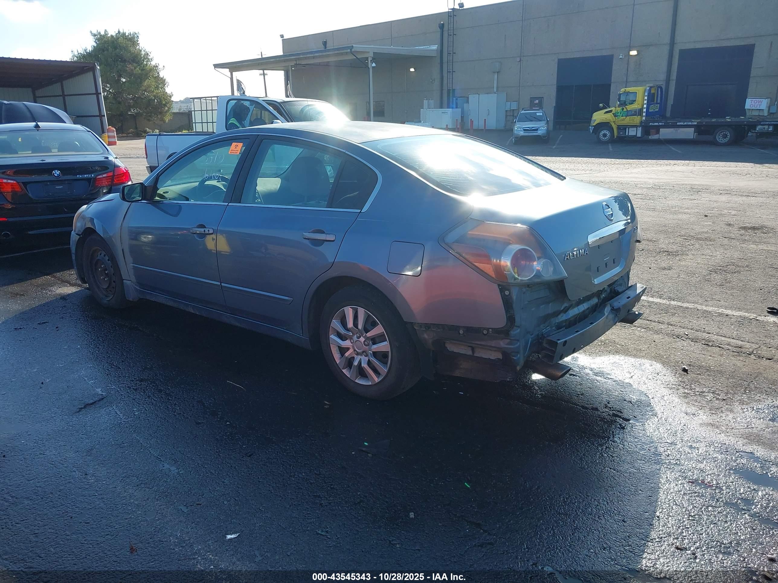 NISSAN ALTIMA image 3