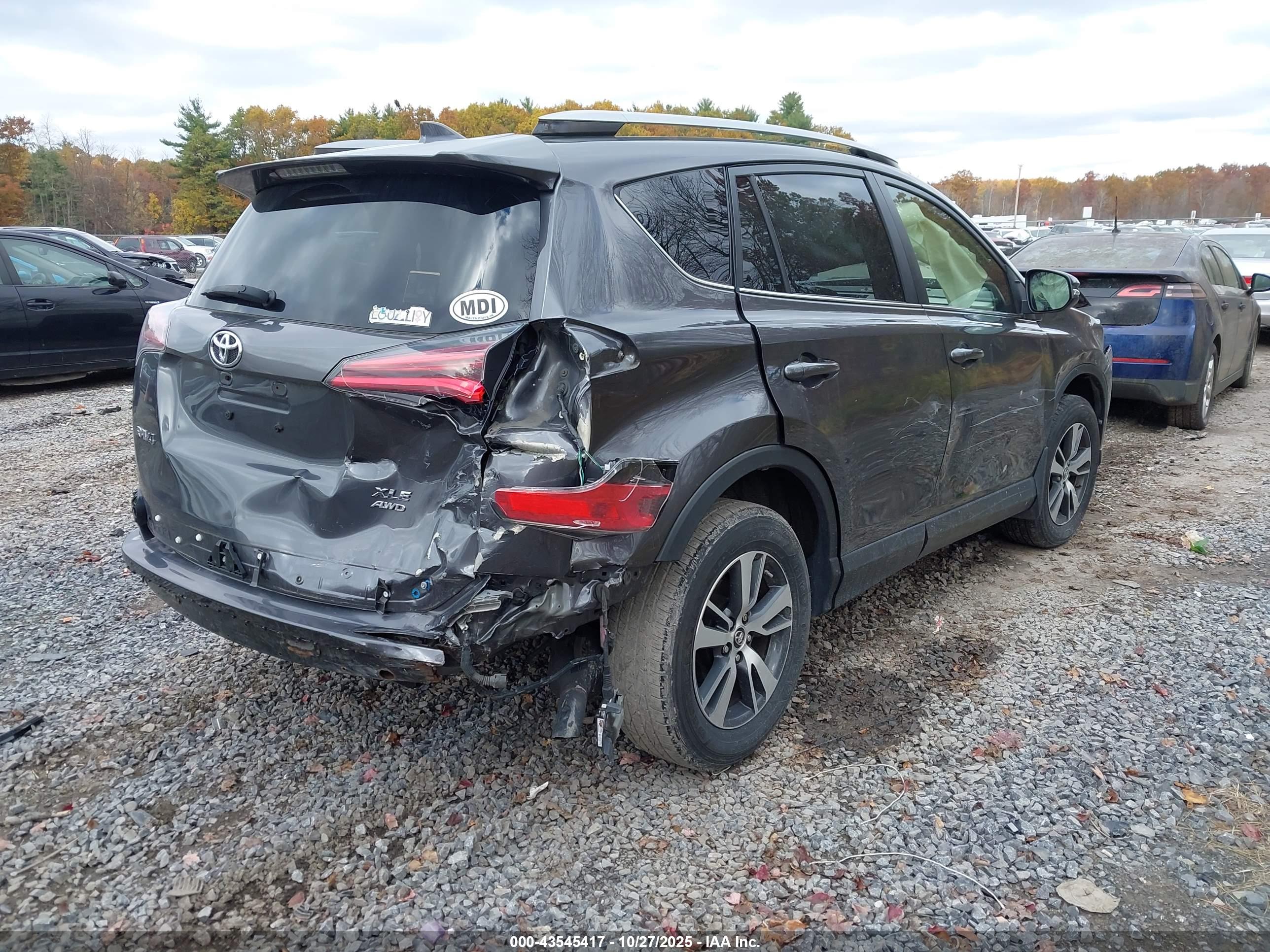 TOYOTA RAV4 image 4