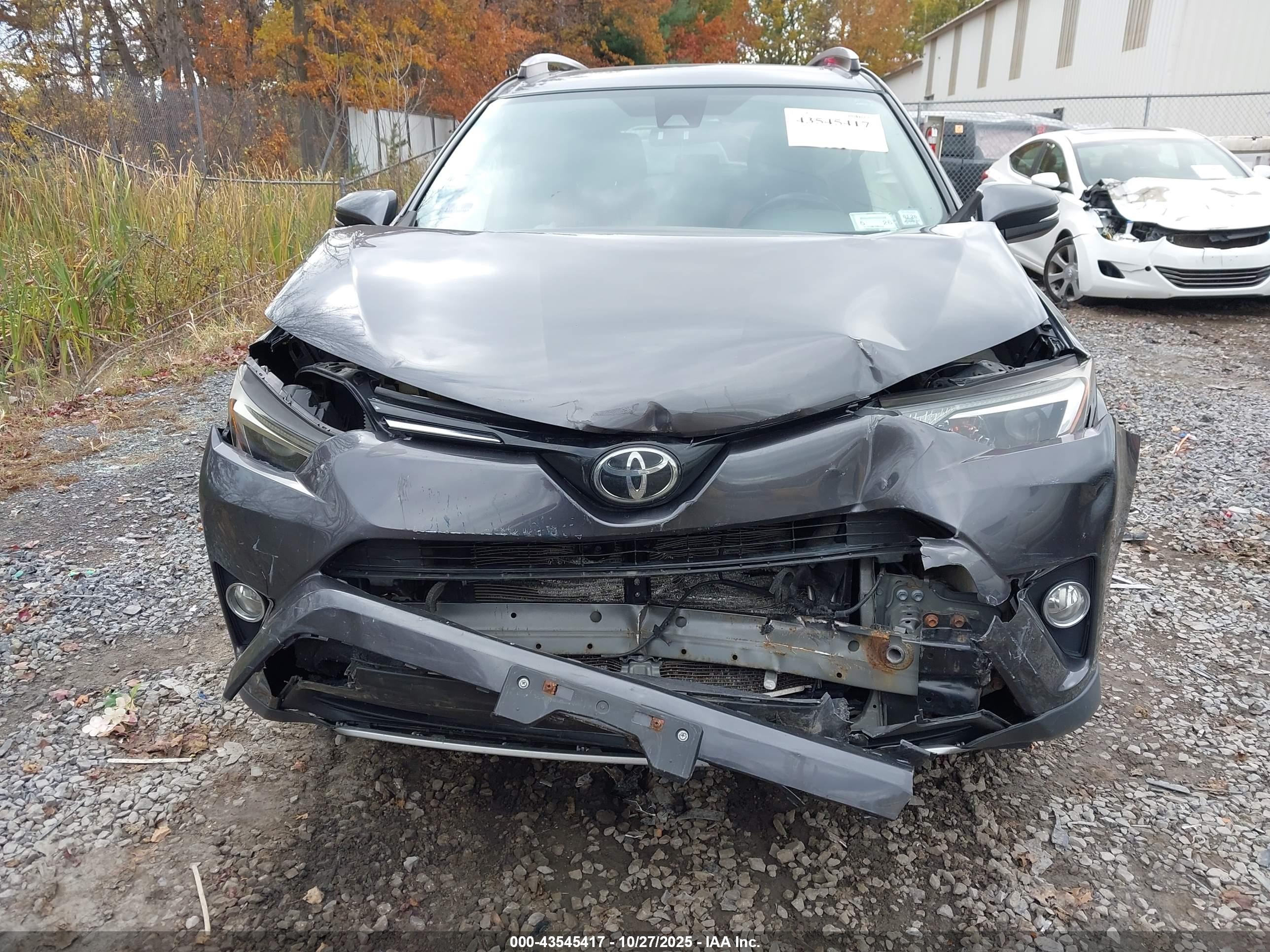 TOYOTA RAV4 image 6