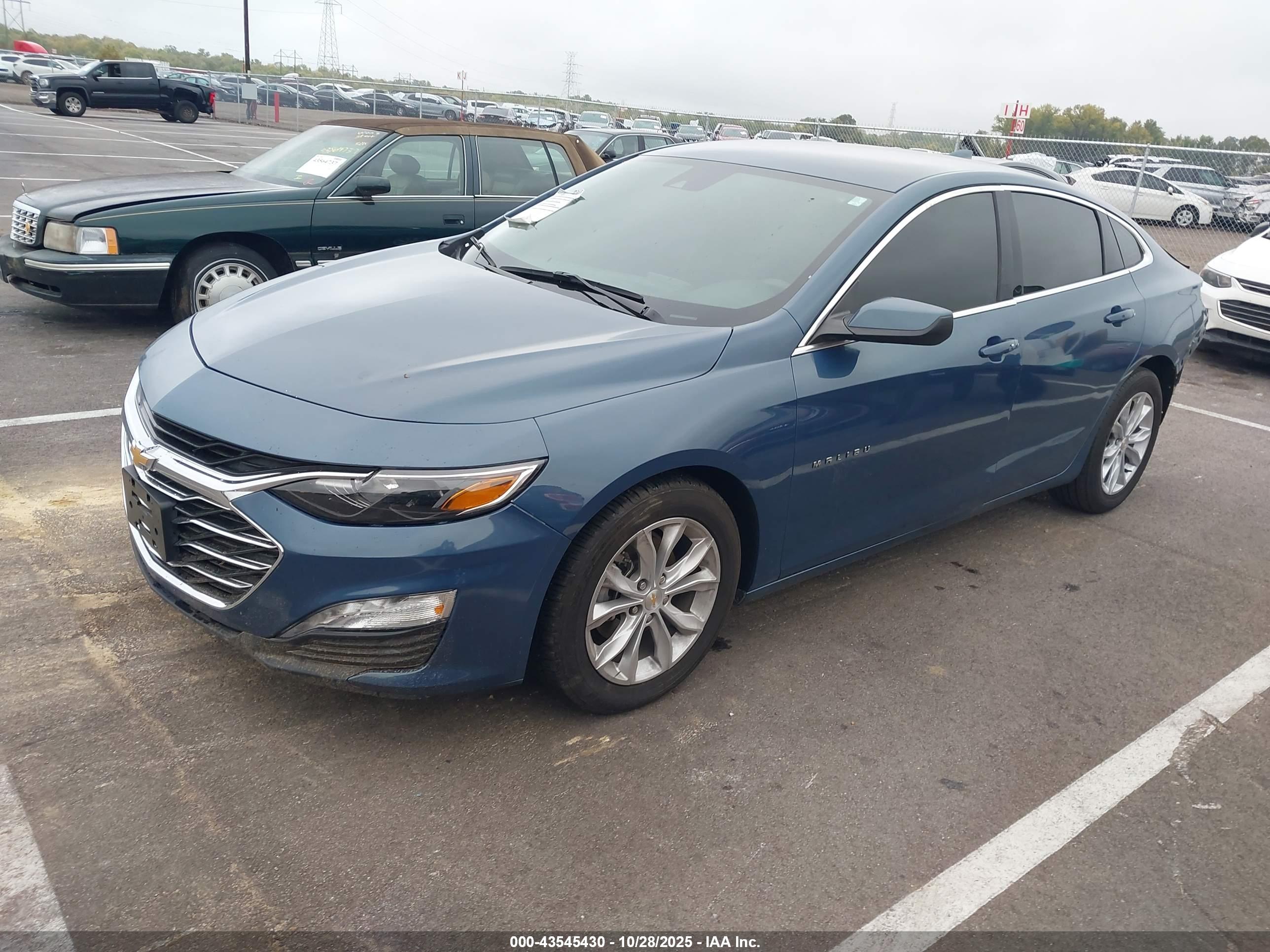 CHEVROLET MALIBU image 2