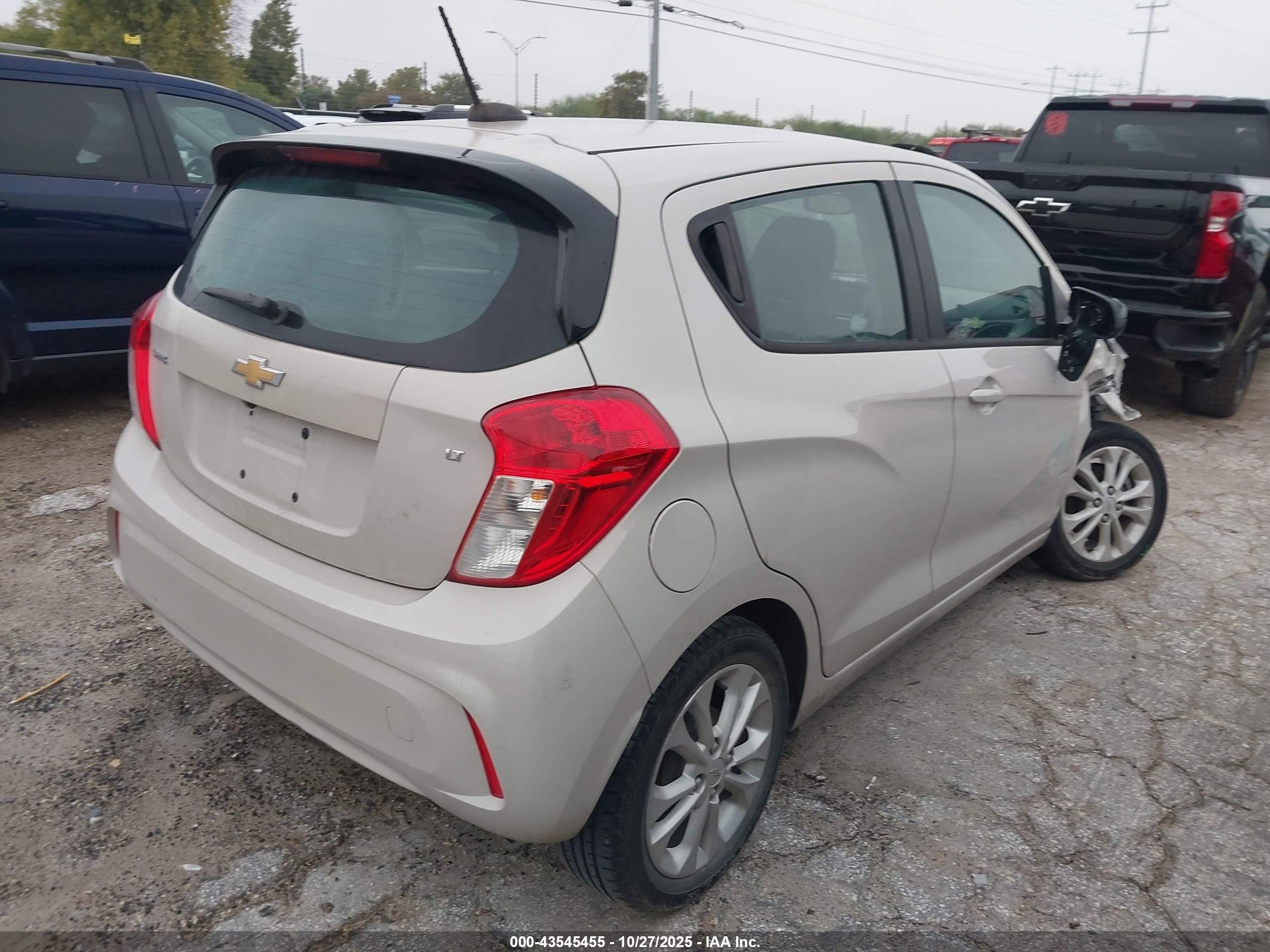 CHEVROLET SPARK image 4
