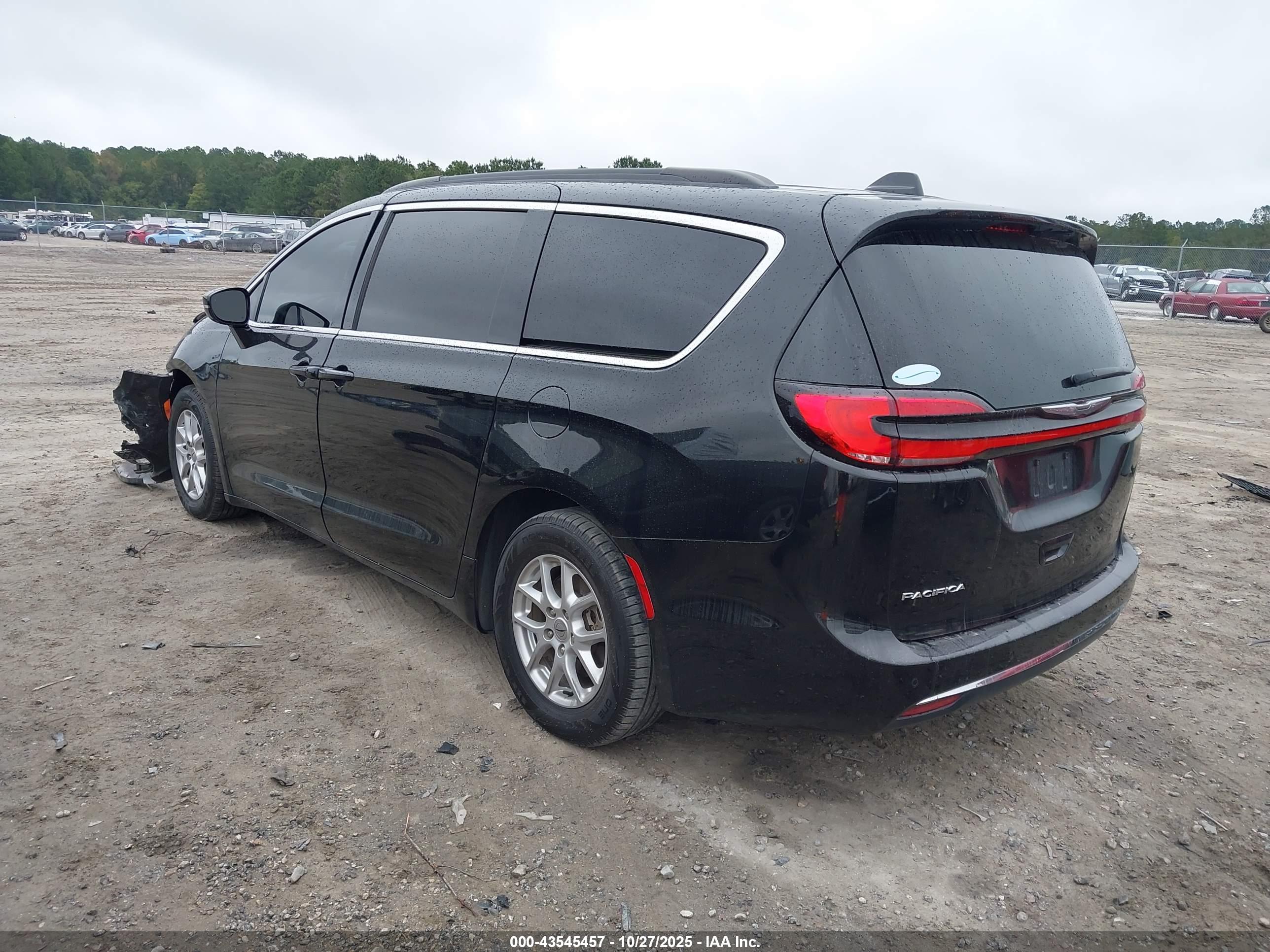 CHRYSLER PACIFICA image 3