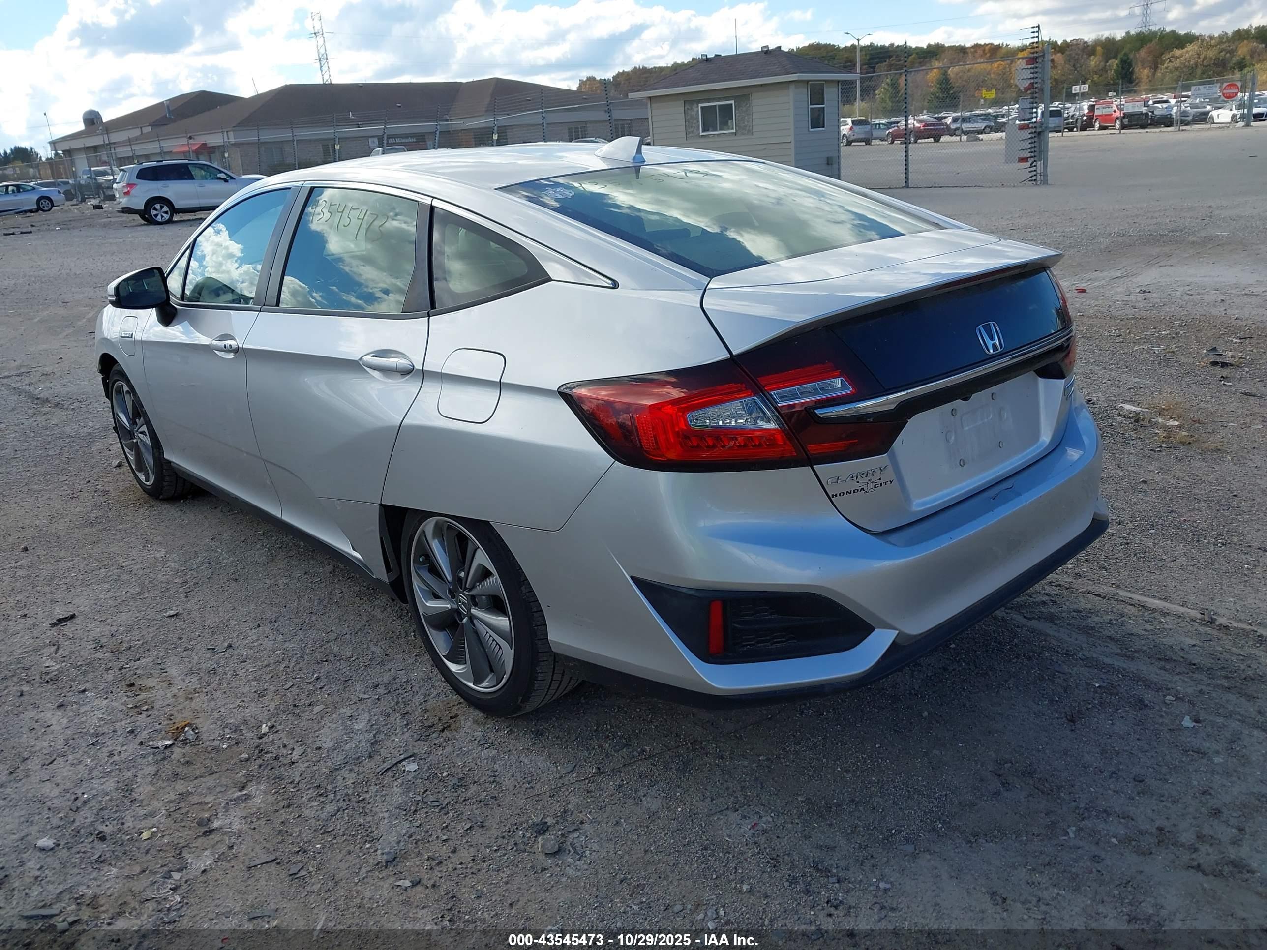 HONDA CLARITY image 3