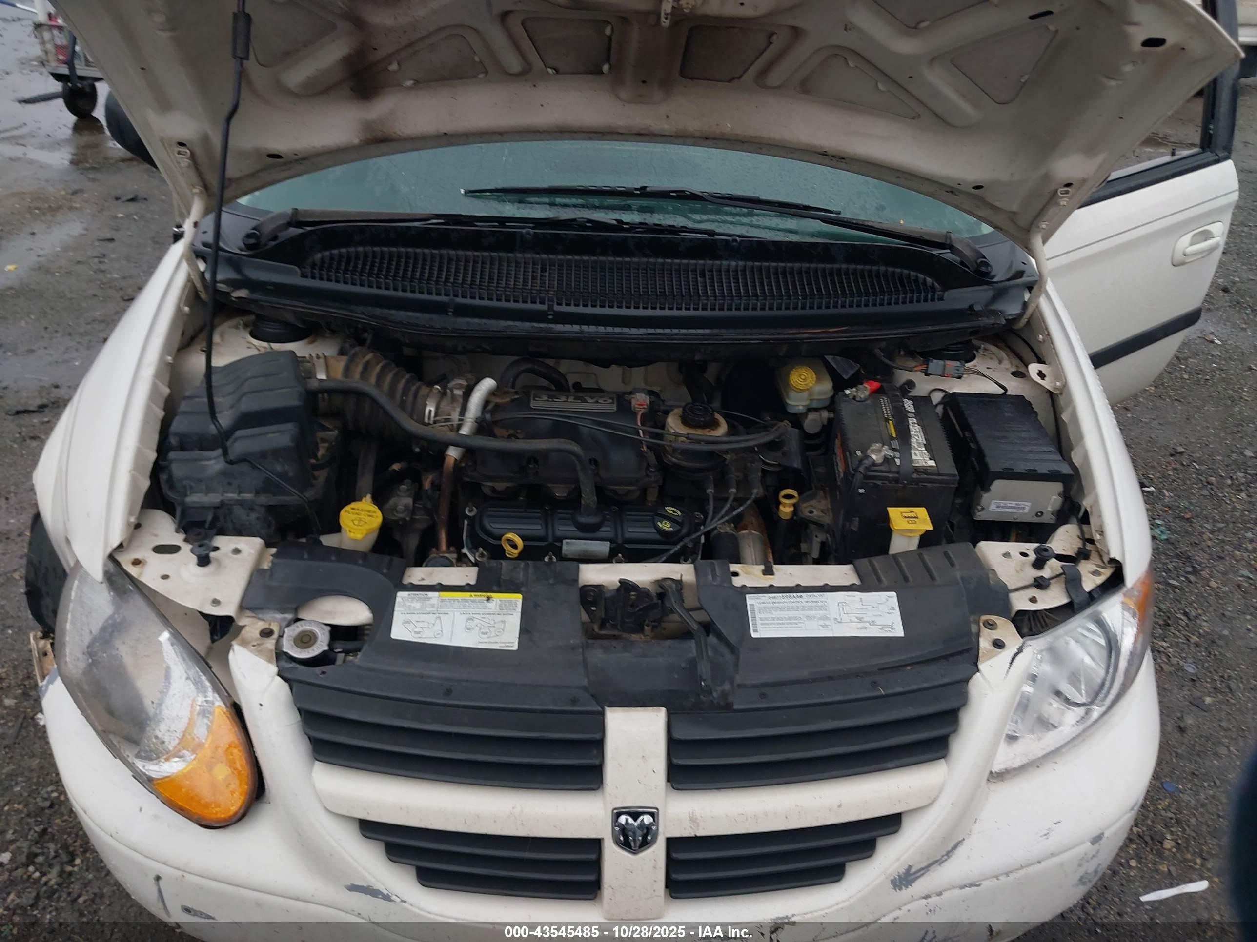 DODGE CARAVAN image 10