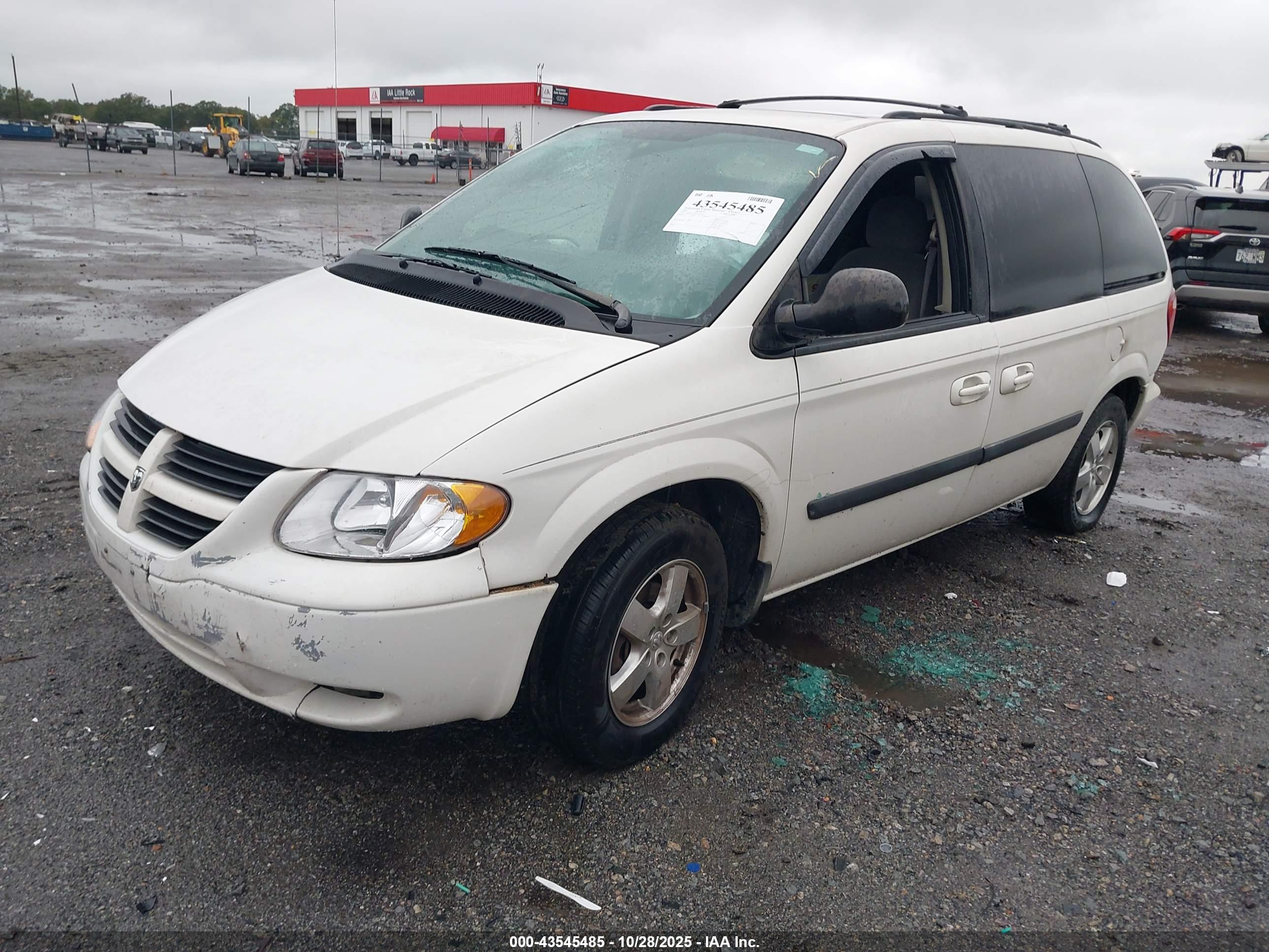 DODGE CARAVAN image 2