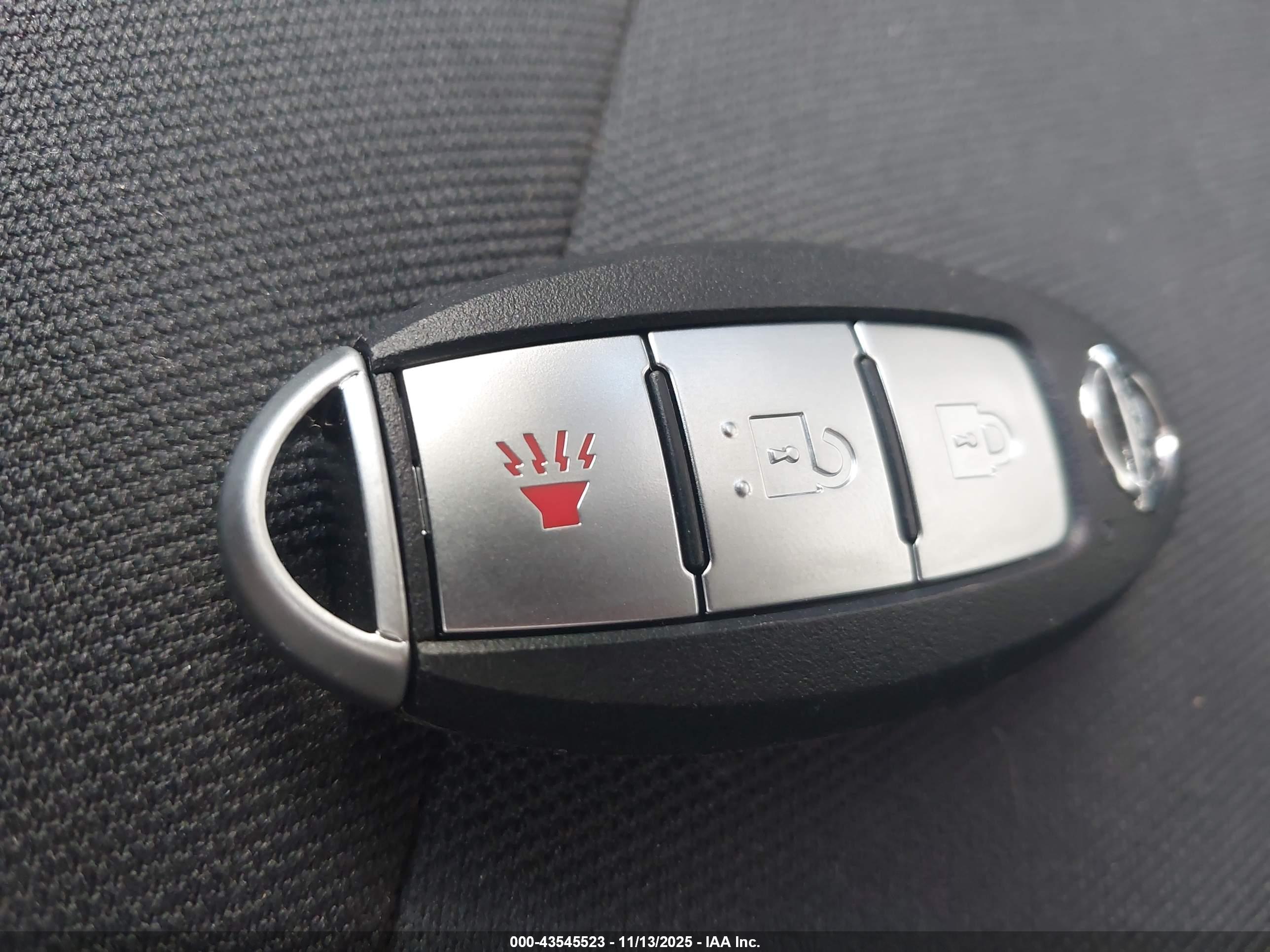 NISSAN KICKS image 11