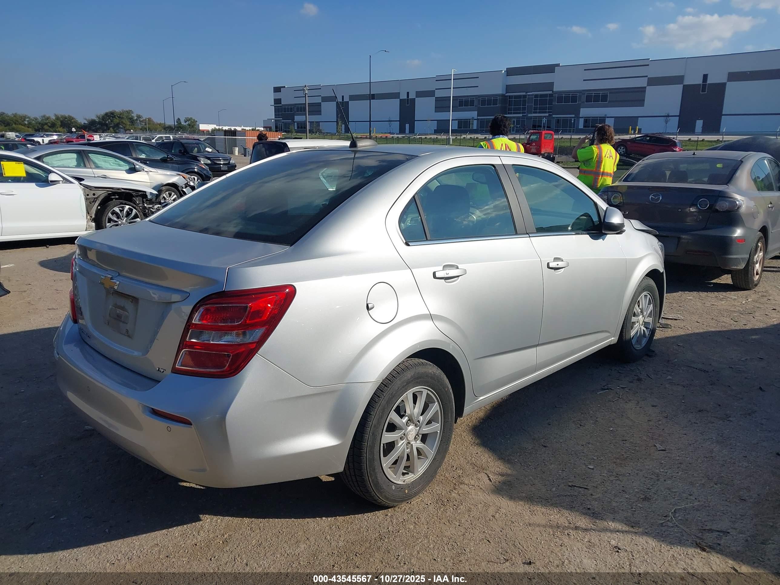 CHEVROLET SONIC image 4