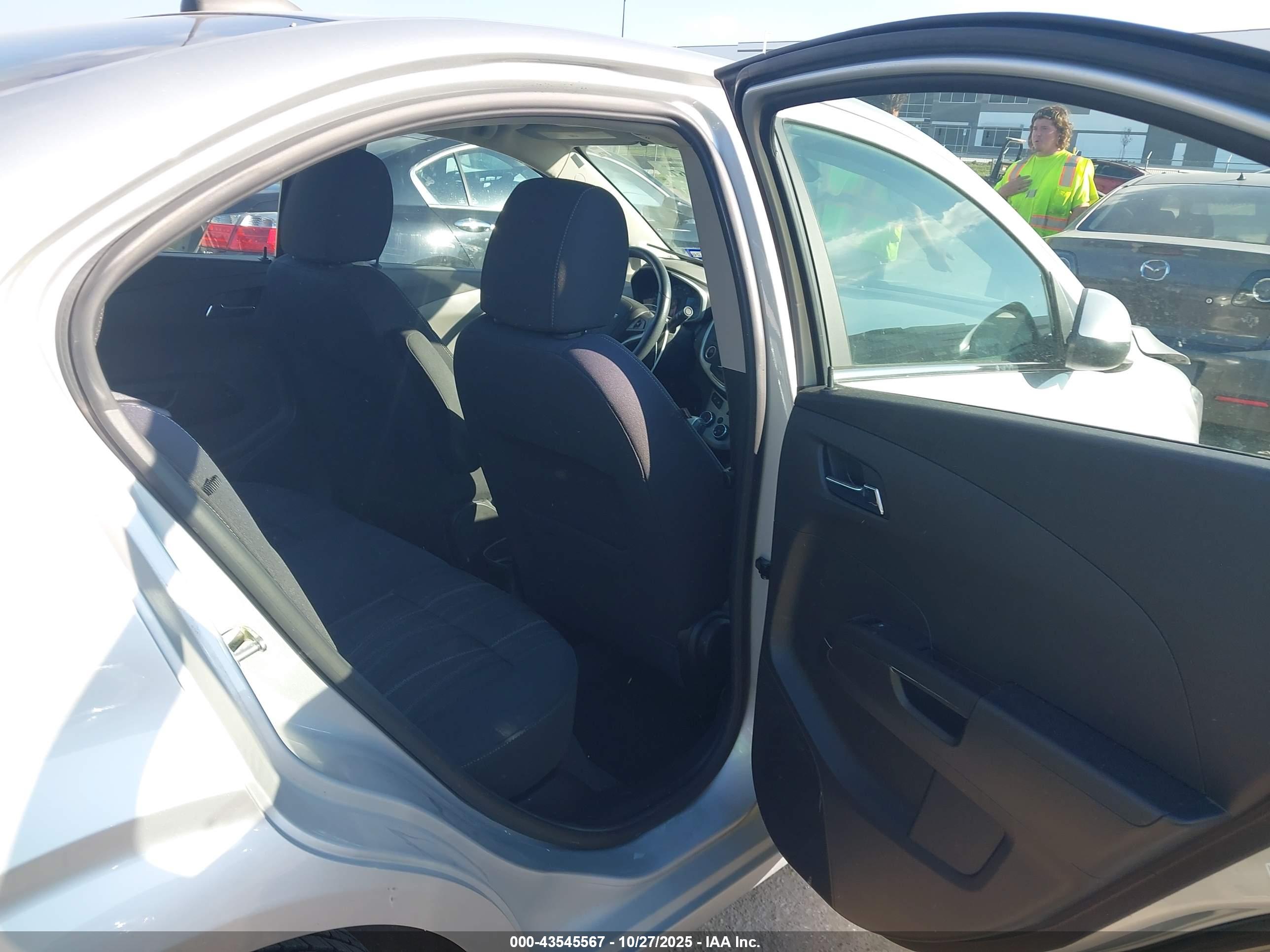 CHEVROLET SONIC image 8