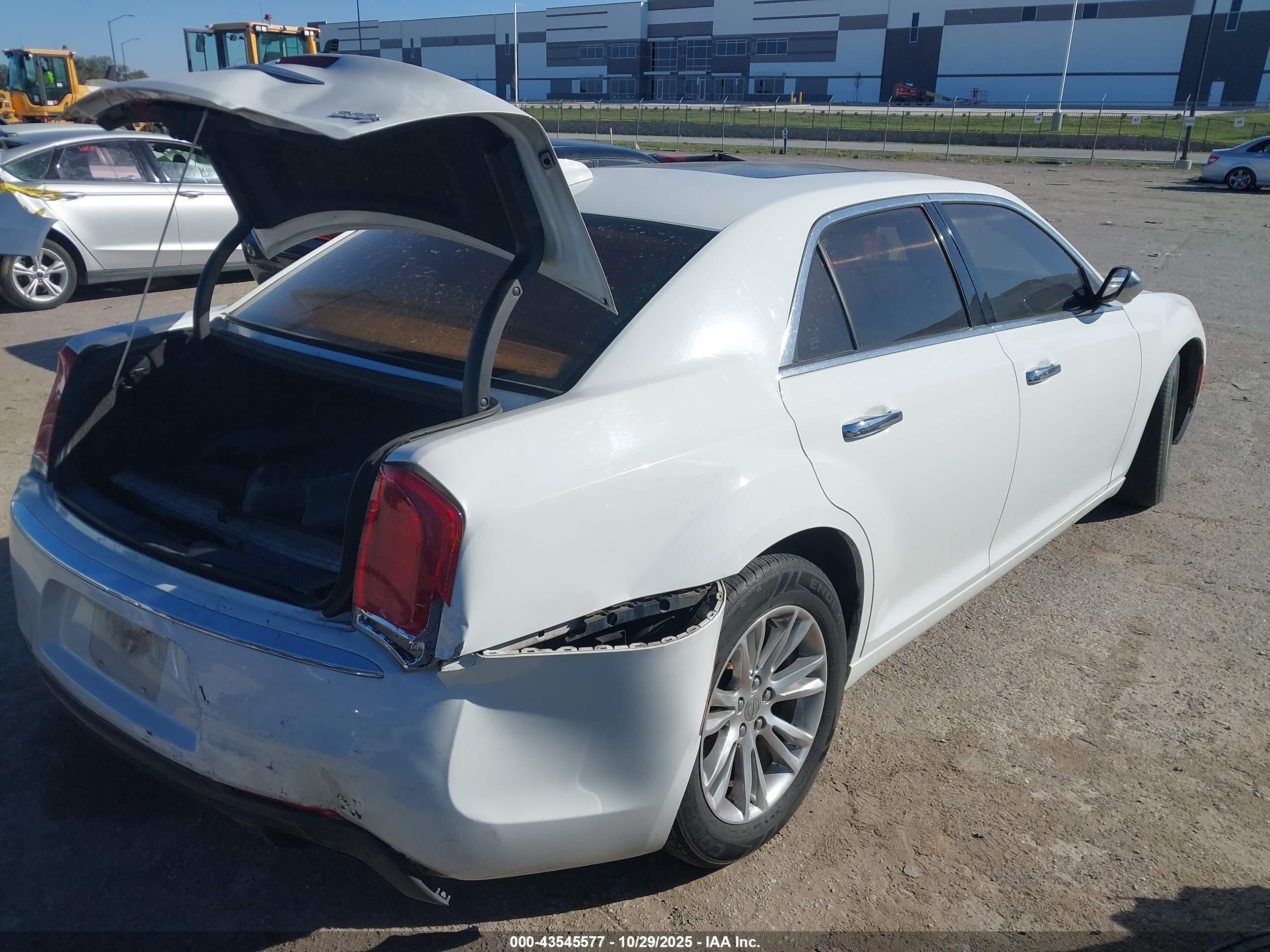 CHRYSLER 300C image 4